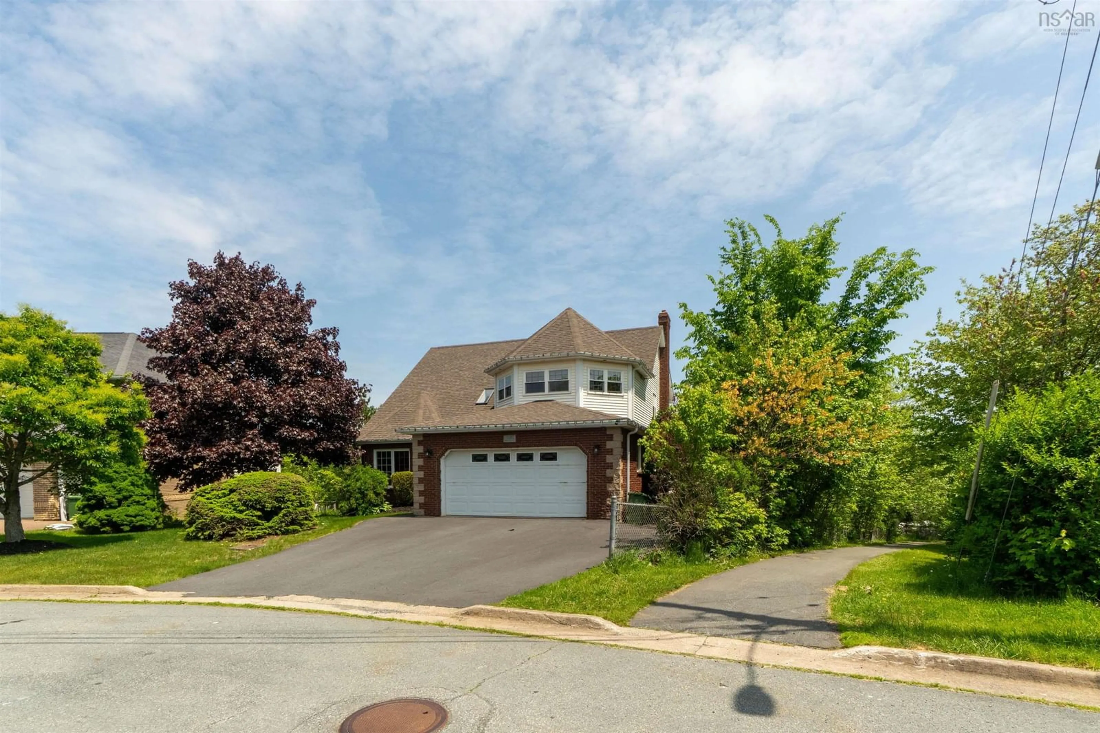 A pic from outside/outdoor area/front of a property/back of a property/a pic from drone, street for 35 Castlewood Dr, Cole Harbour Nova Scotia B2V 2R3