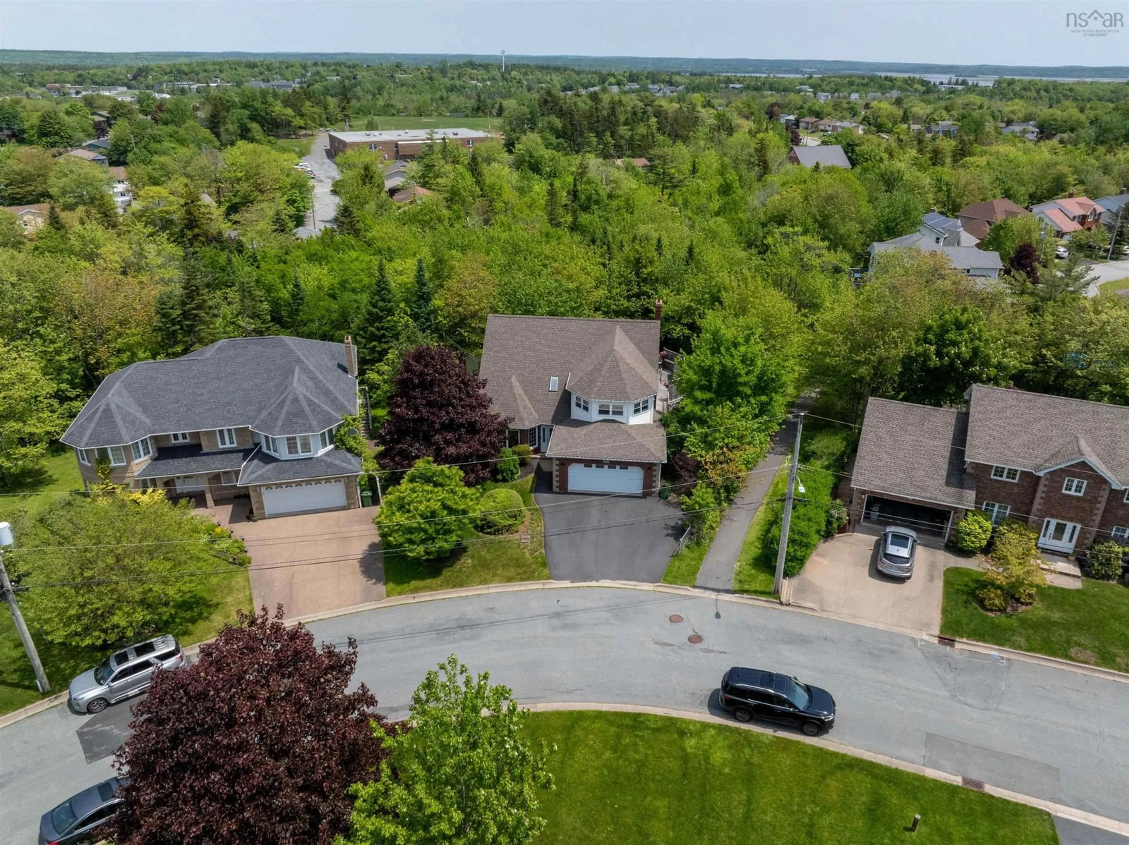 A pic from outside/outdoor area/front of a property/back of a property/a pic from drone, unknown for 35 Castlewood Dr, Cole Harbour Nova Scotia B2V 2R3