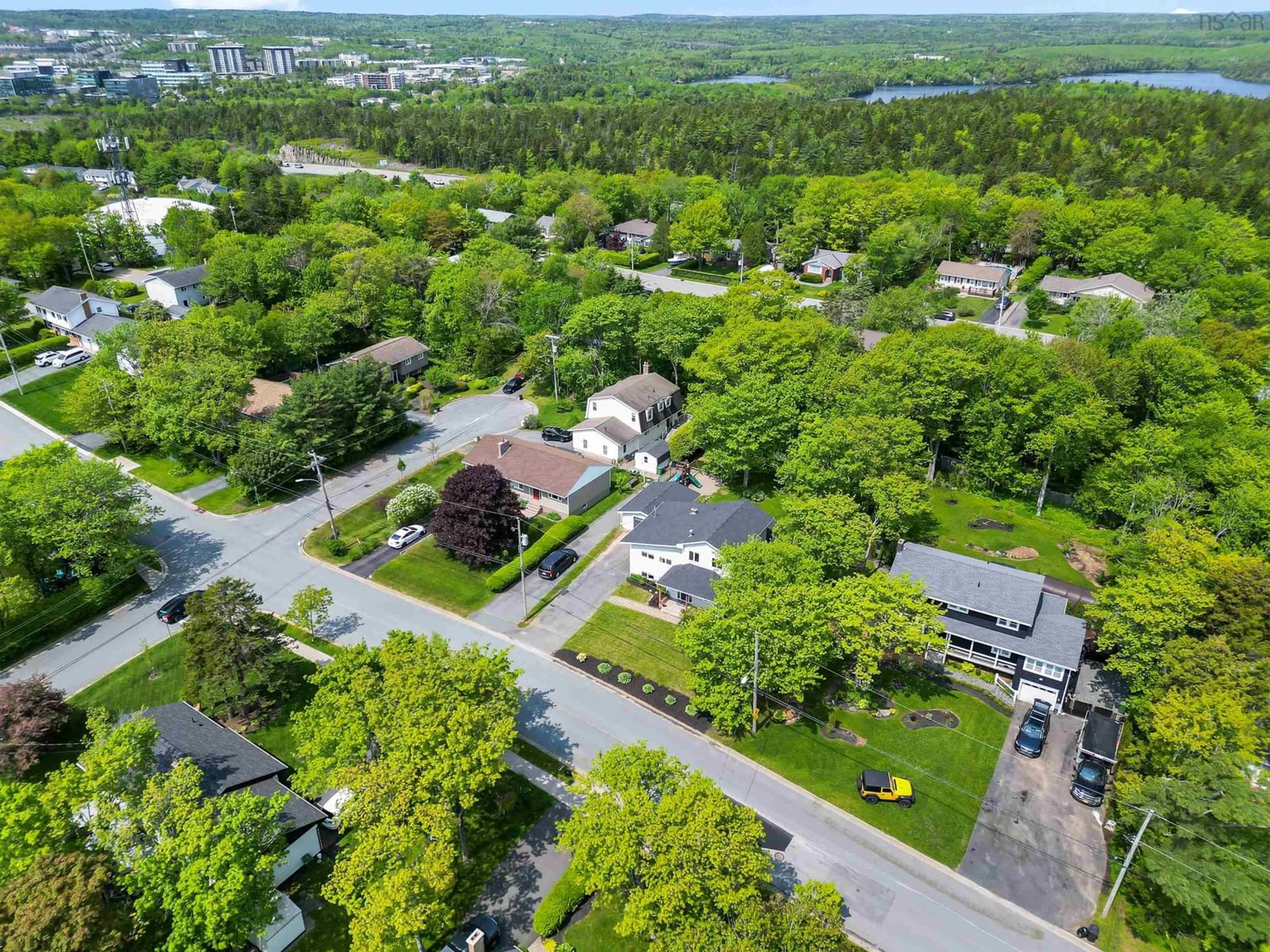 A pic from outside/outdoor area/front of a property/back of a property/a pic from drone, street for 572 Basinview Dr, Bedford Nova Scotia B4A 1T7