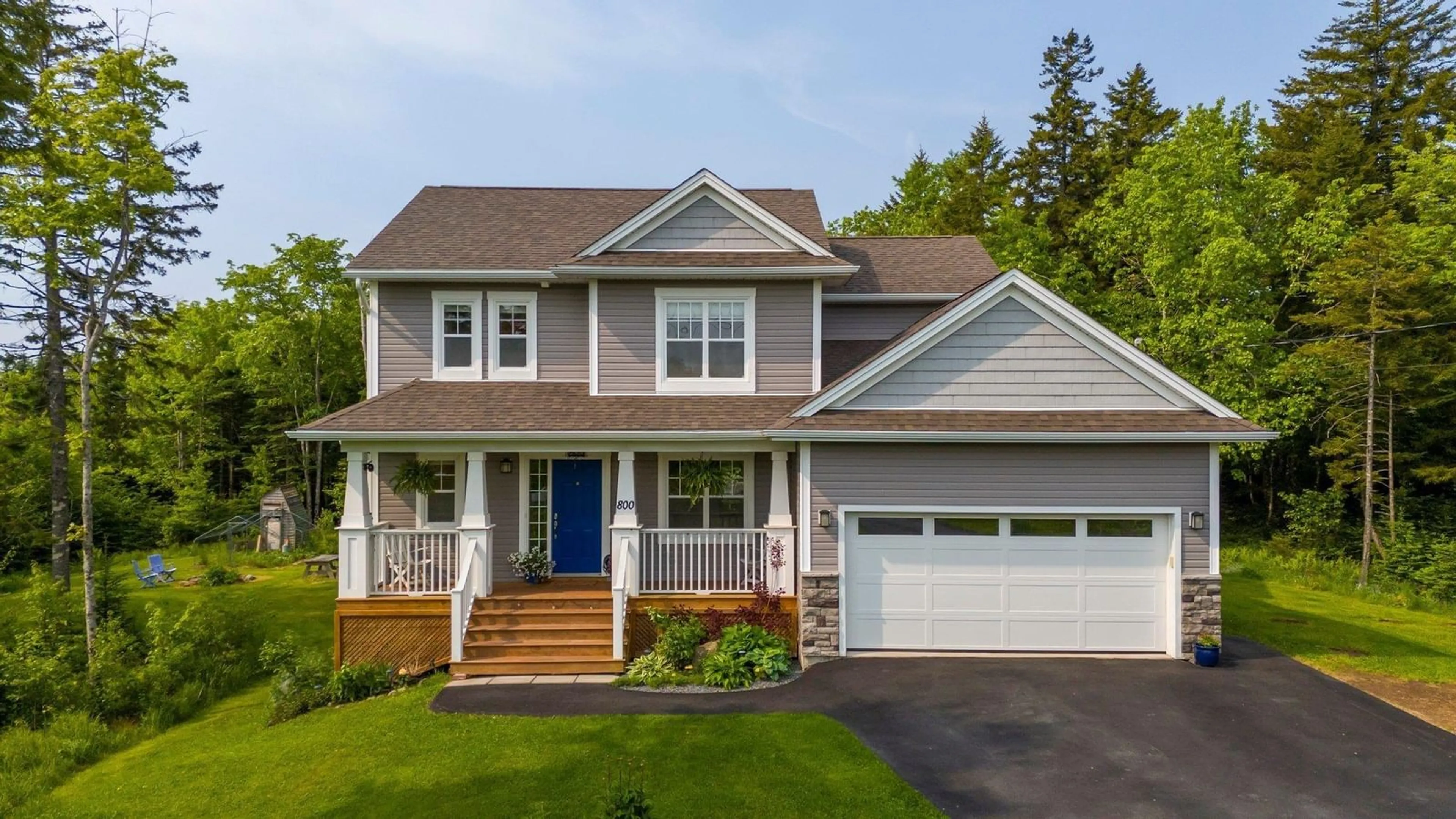 Home with vinyl exterior material, street for 800 Viscount Run, Upper Hammonds Plains Nova Scotia B4B 0J9