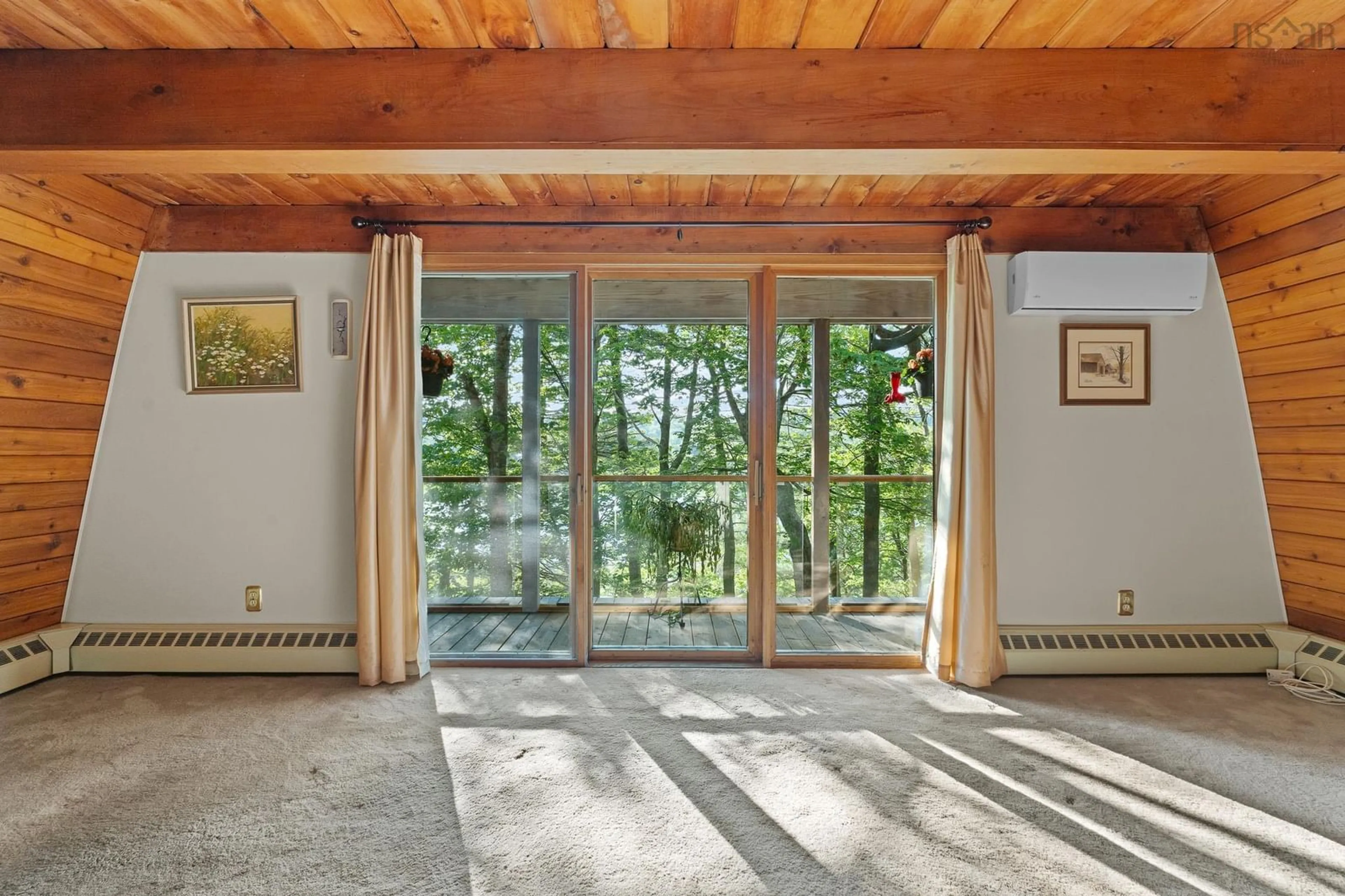 Indoor entryway for 412 Lockview Rd, Fall River Nova Scotia B2T 1J1