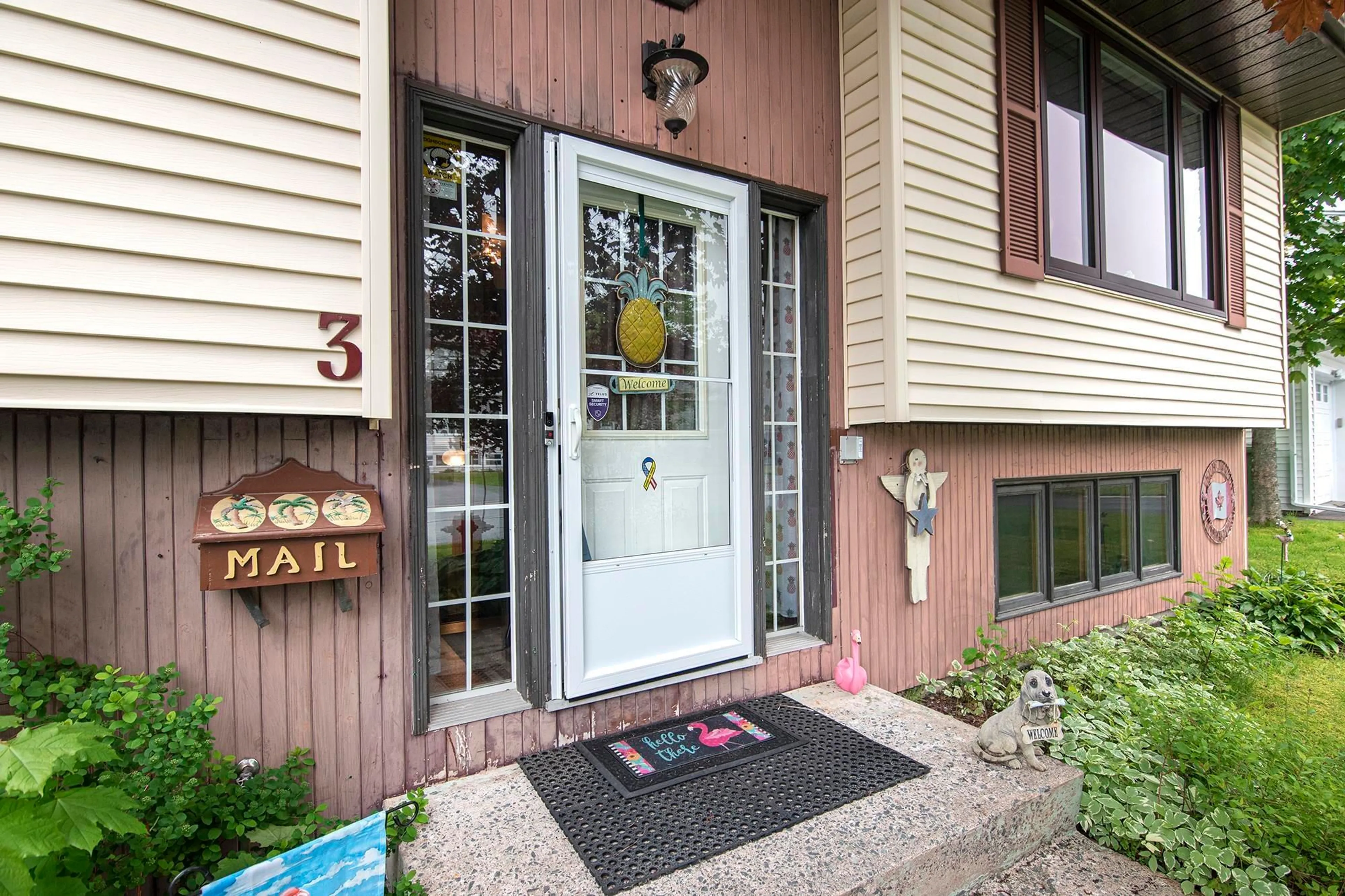 Indoor entryway for 3 Odell Dr, Dartmouth Nova Scotia B2W 3T3
