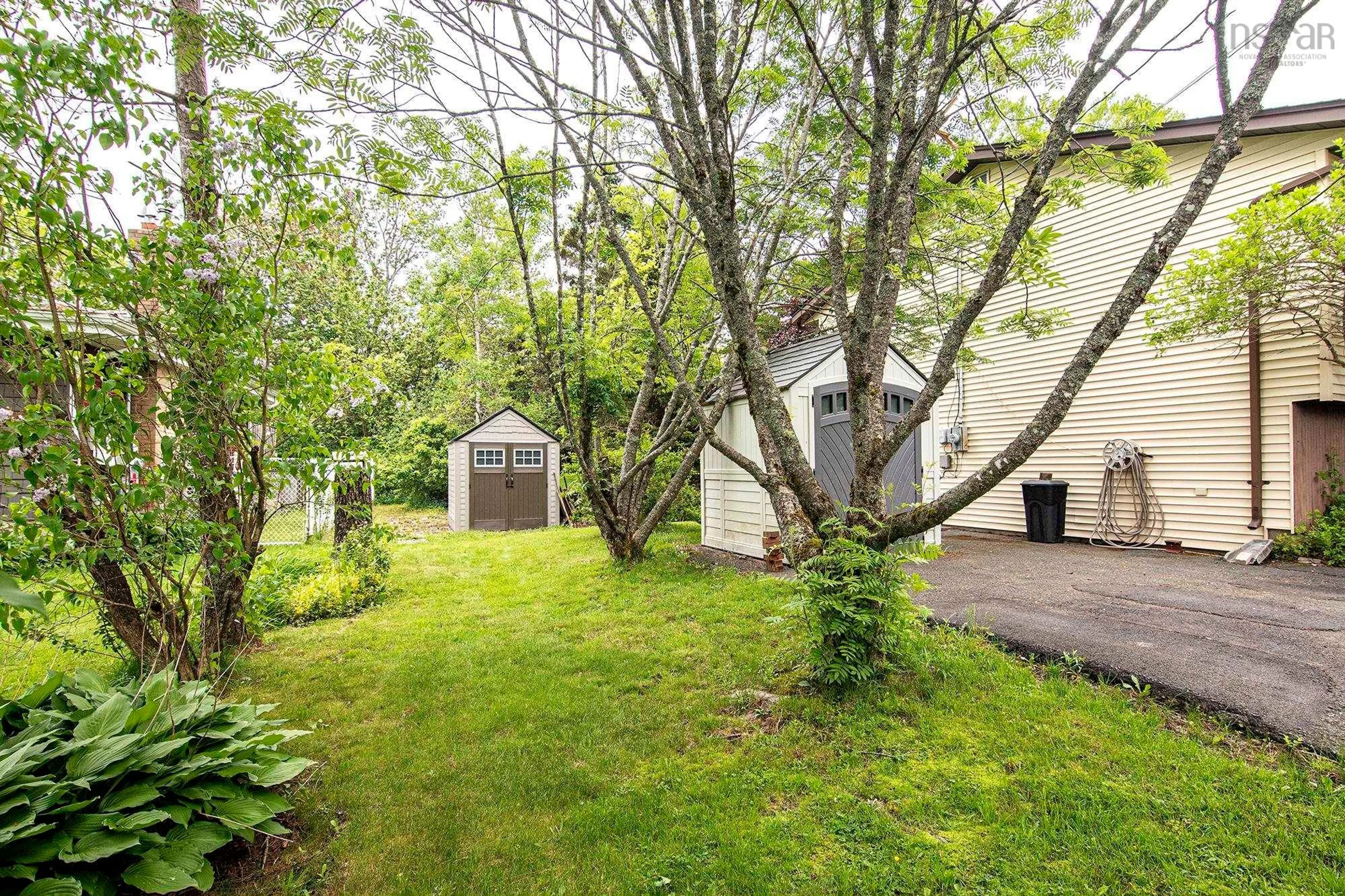 Patio, unknown for 3 Odell Dr, Dartmouth Nova Scotia B2W 3T3