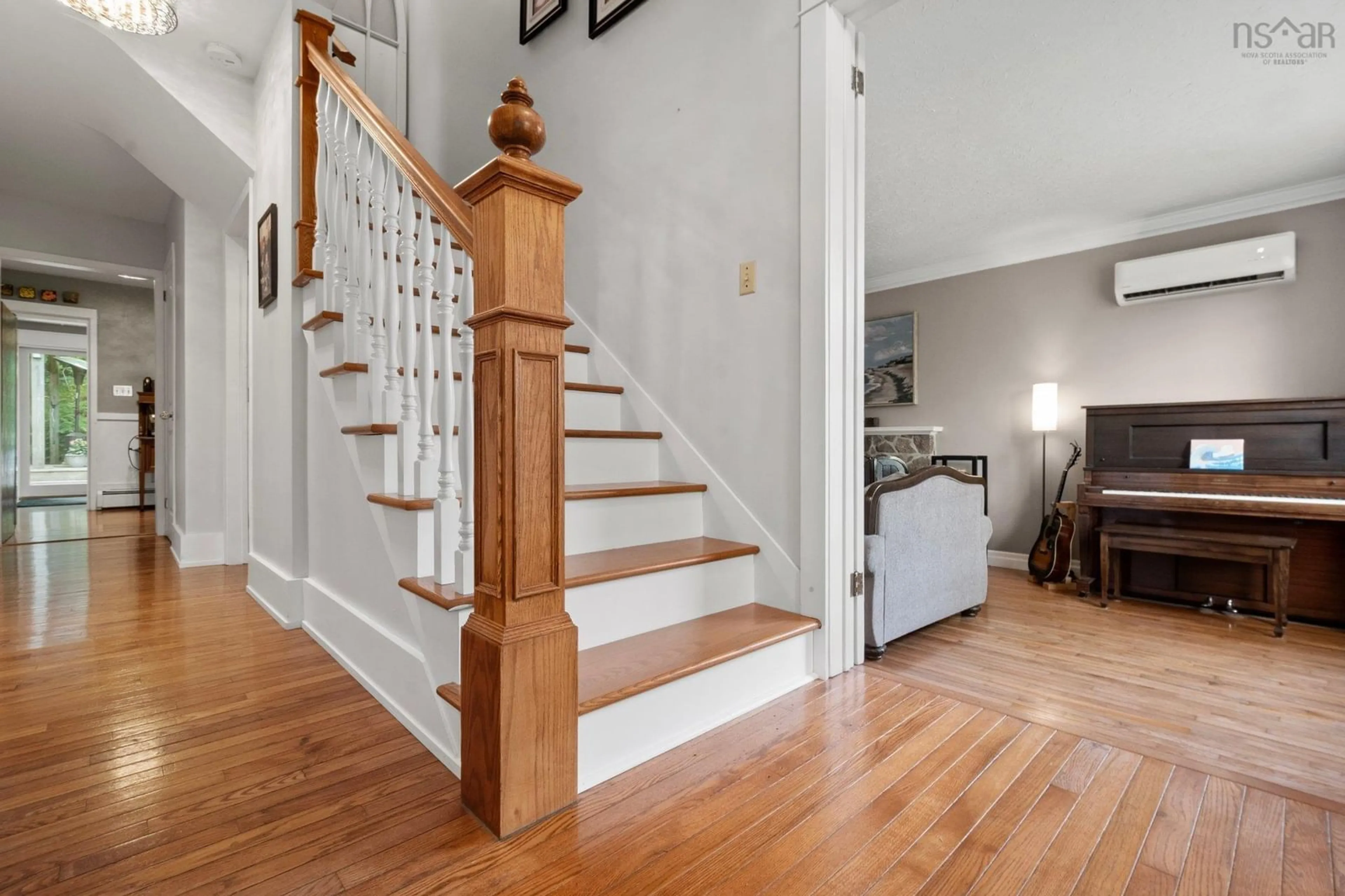 Stairs for 111 Bayview Road, Halifax Nova Scotia B3M 1P1