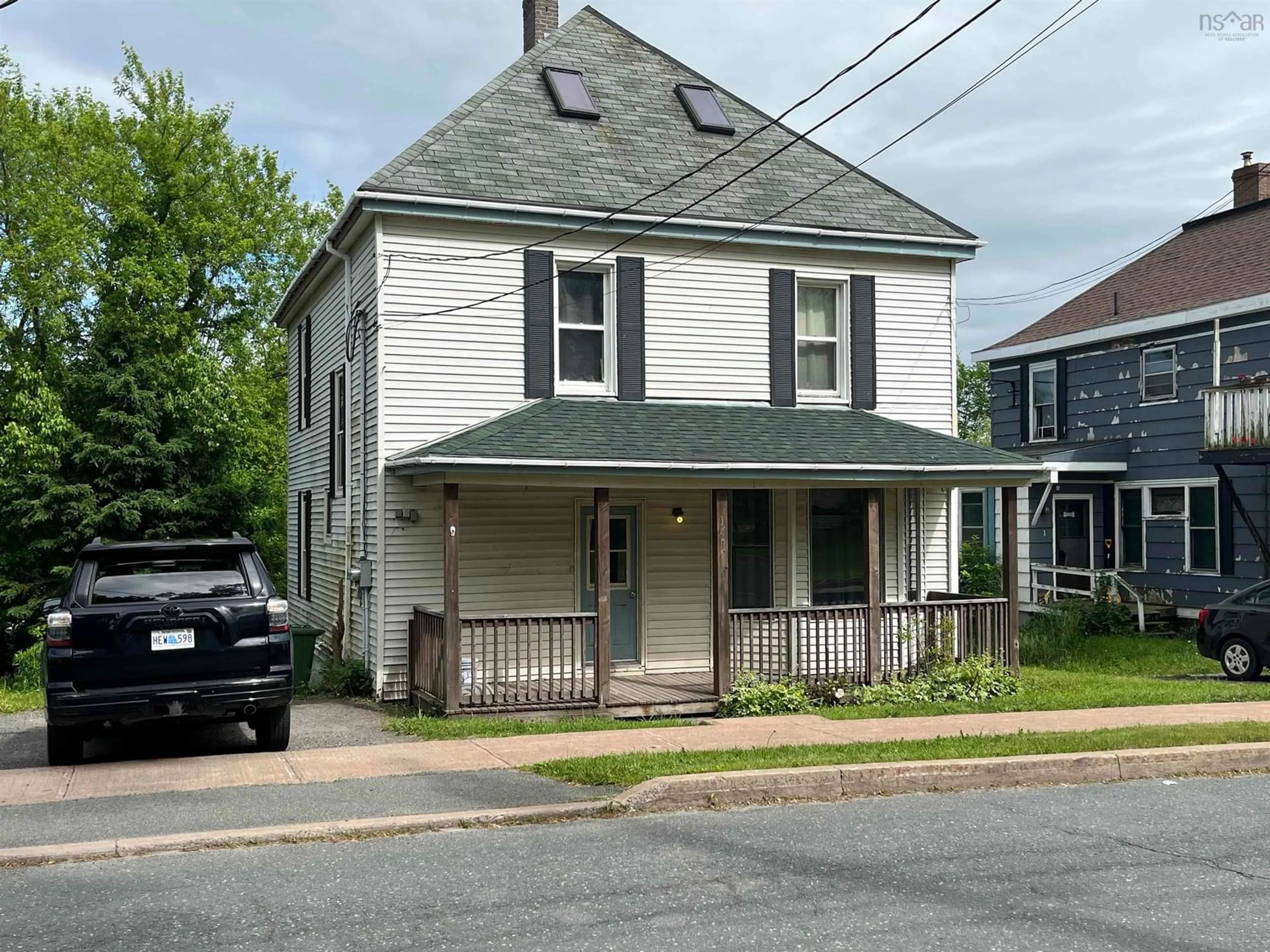 Home with vinyl exterior material, street for 141 Mackay St, Stellarton Nova Scotia B0K 1S0