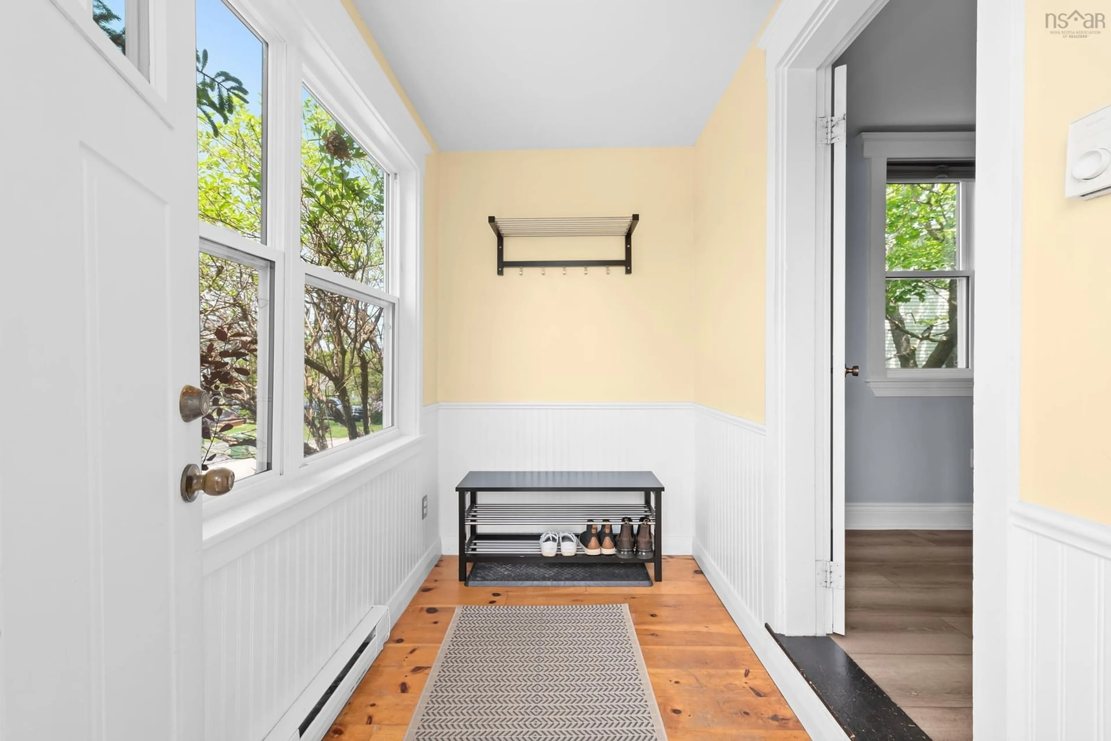 Indoor entryway for 86 Withrod Dr, Halifax Nova Scotia B3N 1B7