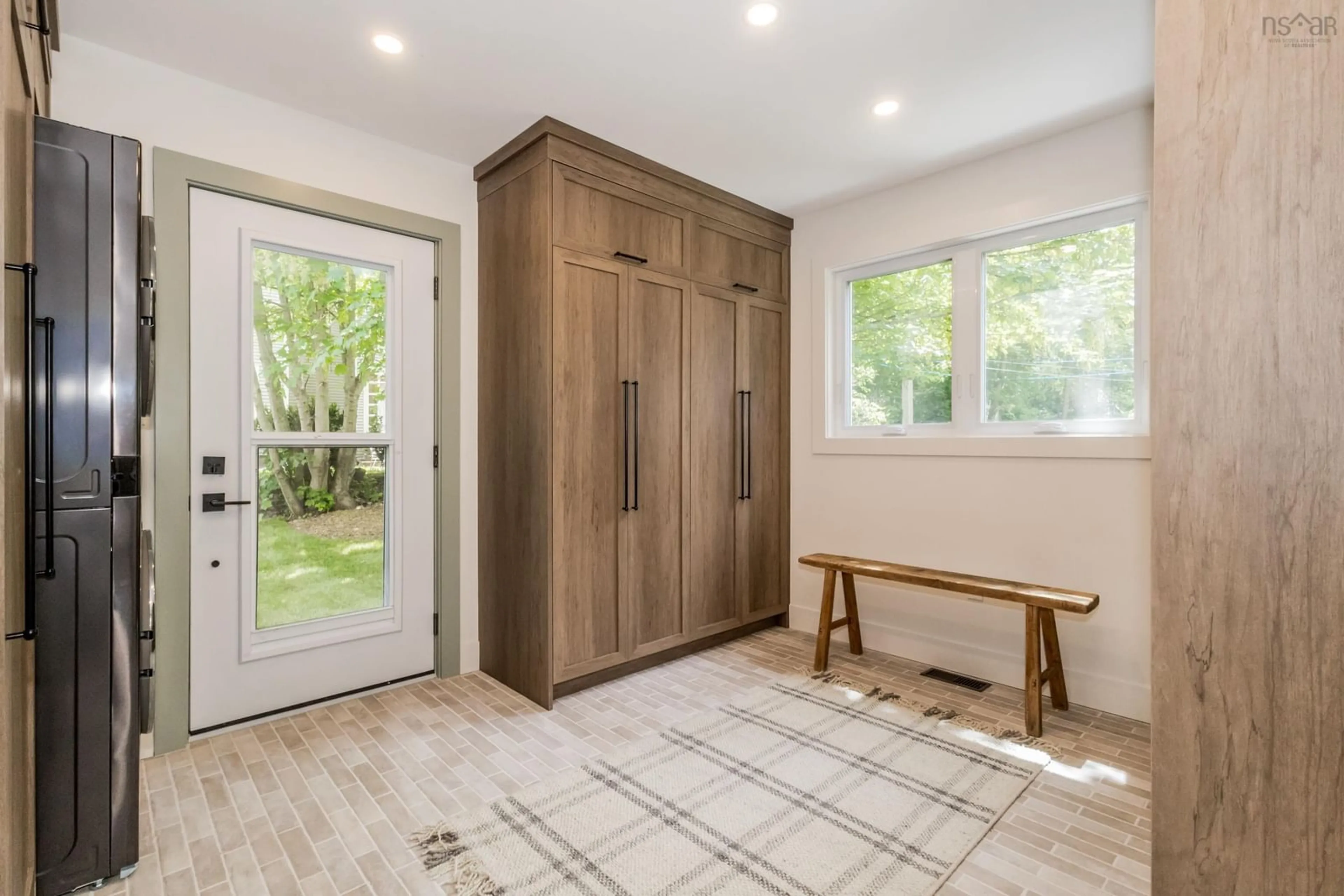 Indoor entryway for 209 Main St, Wolfville Nova Scotia B4P 2H9