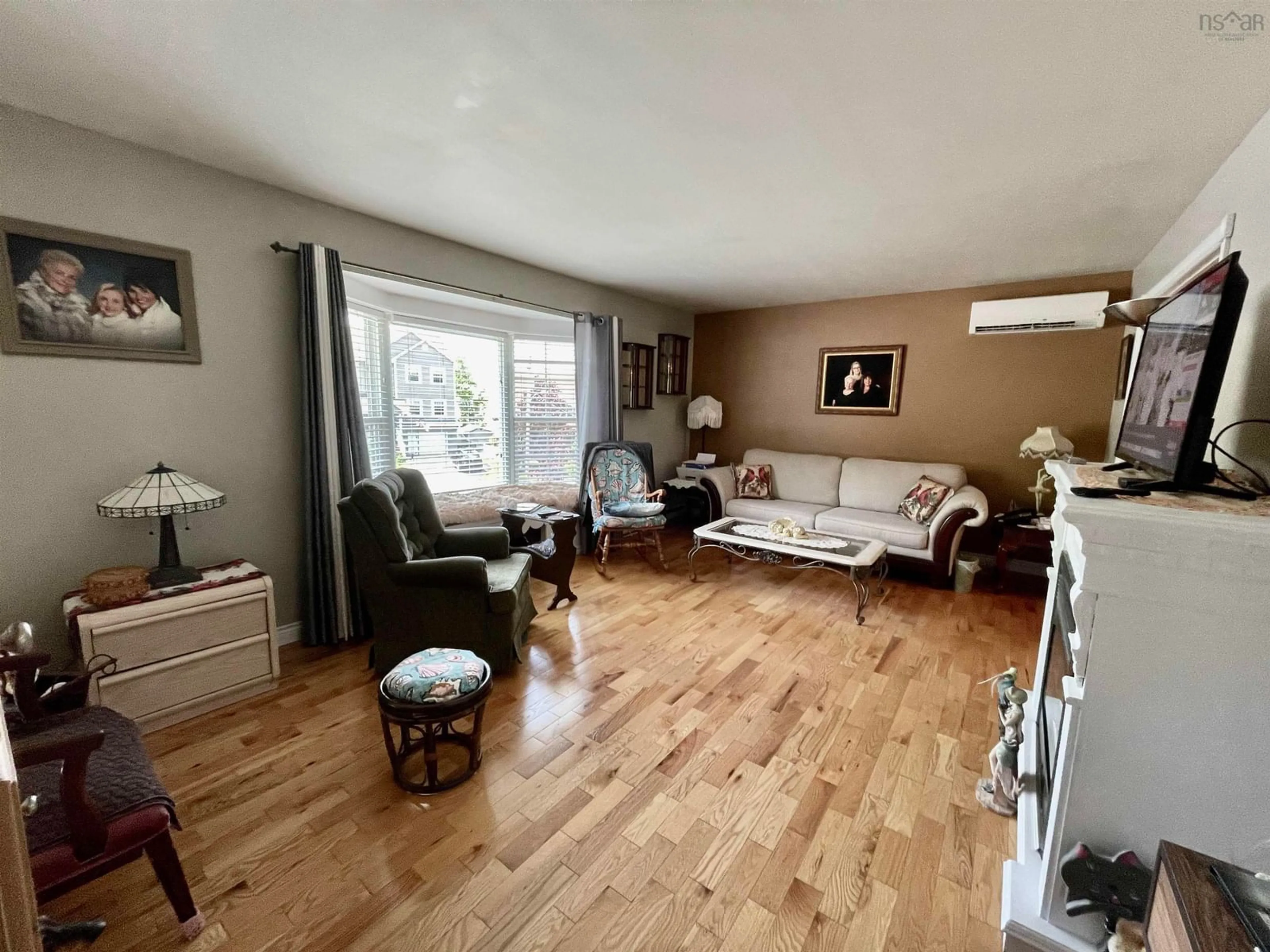 A pic of a room for 61 Portland Estates Blvd West, Dartmouth Nova Scotia B2W 6E5