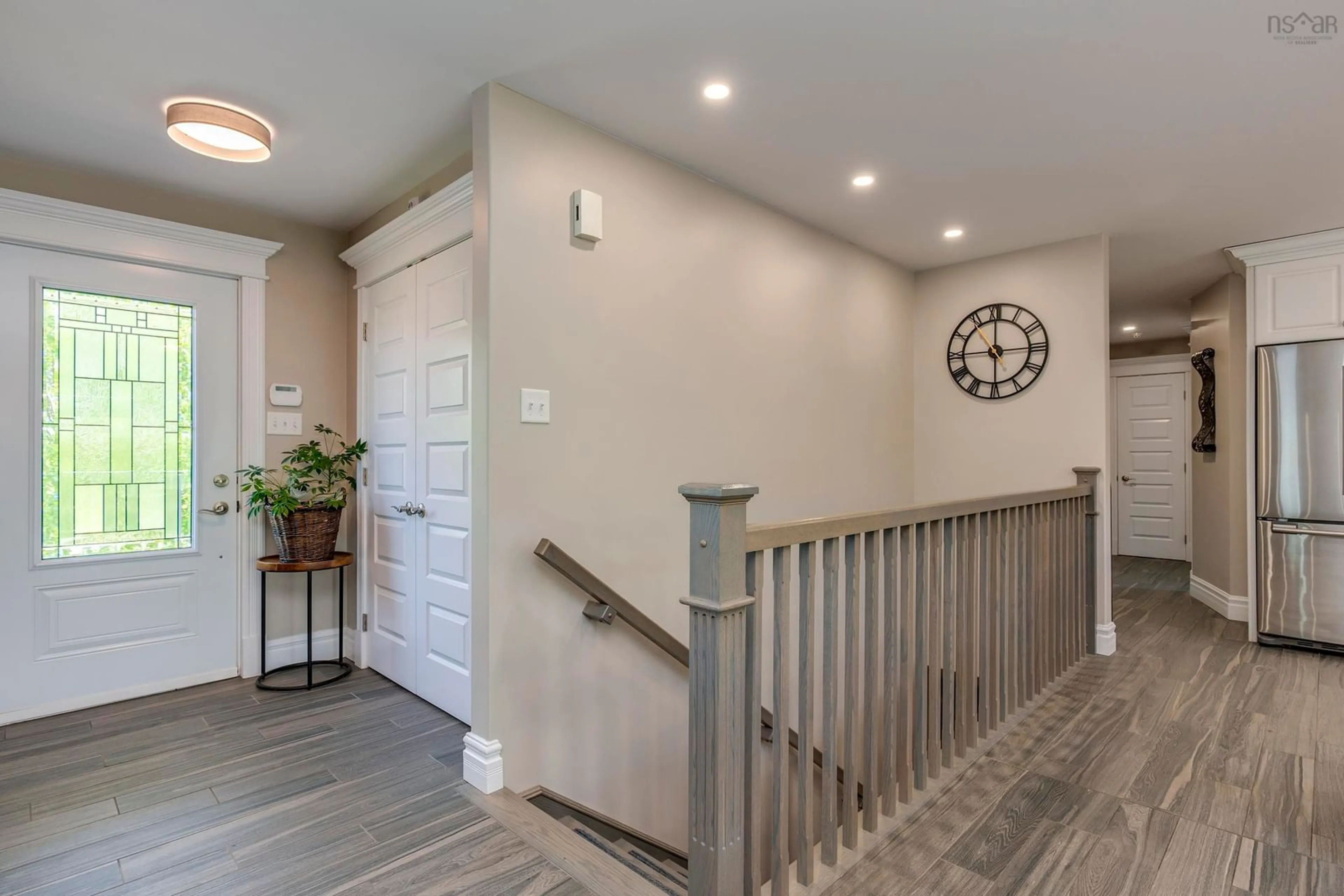 Indoor entryway for 40 Sutherland Dr, Fall River Nova Scotia B2T 1M1