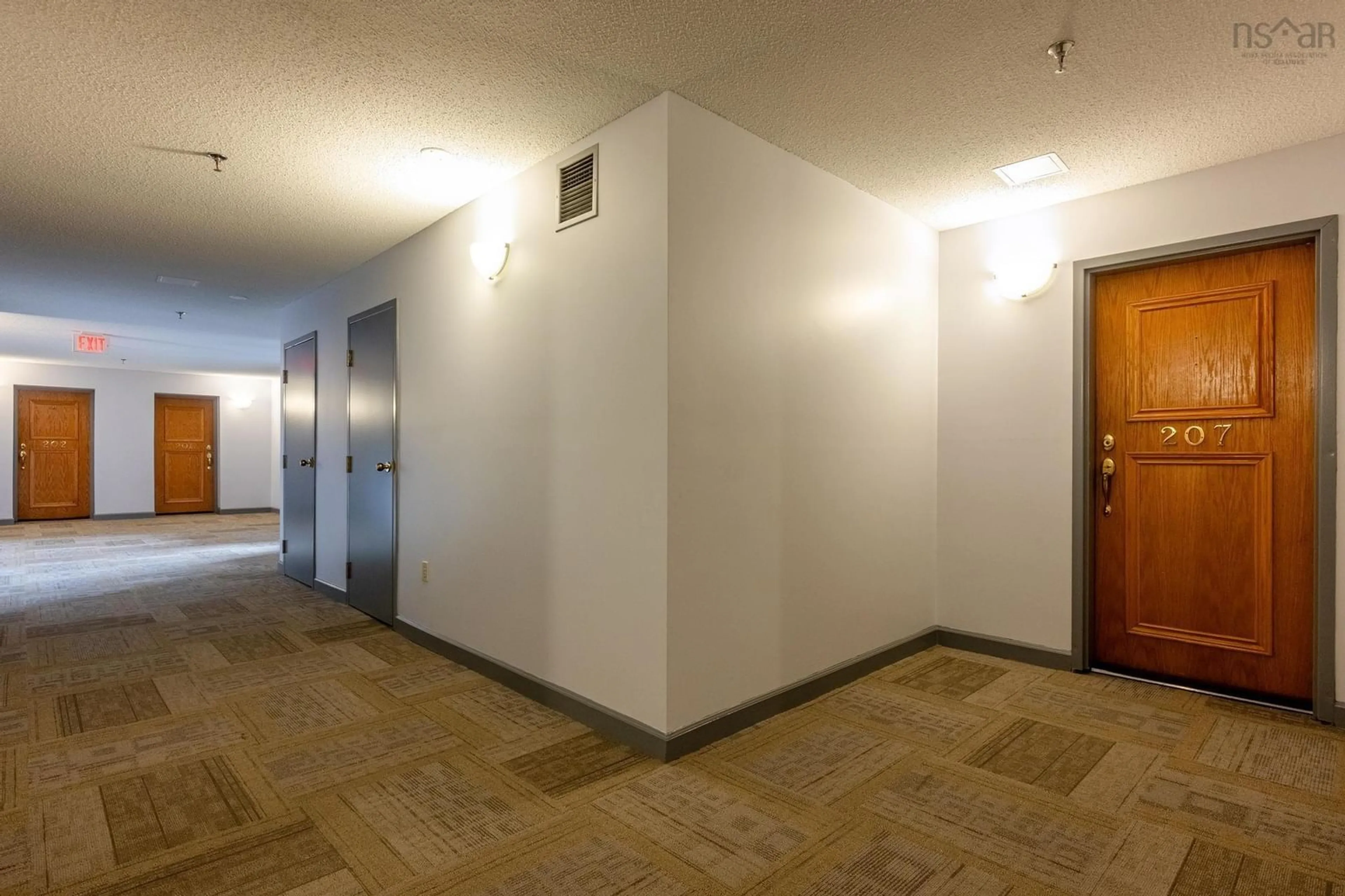 Indoor foyer for 110 Farnham Gate Rd #207, Halifax Nova Scotia B3M 4A2