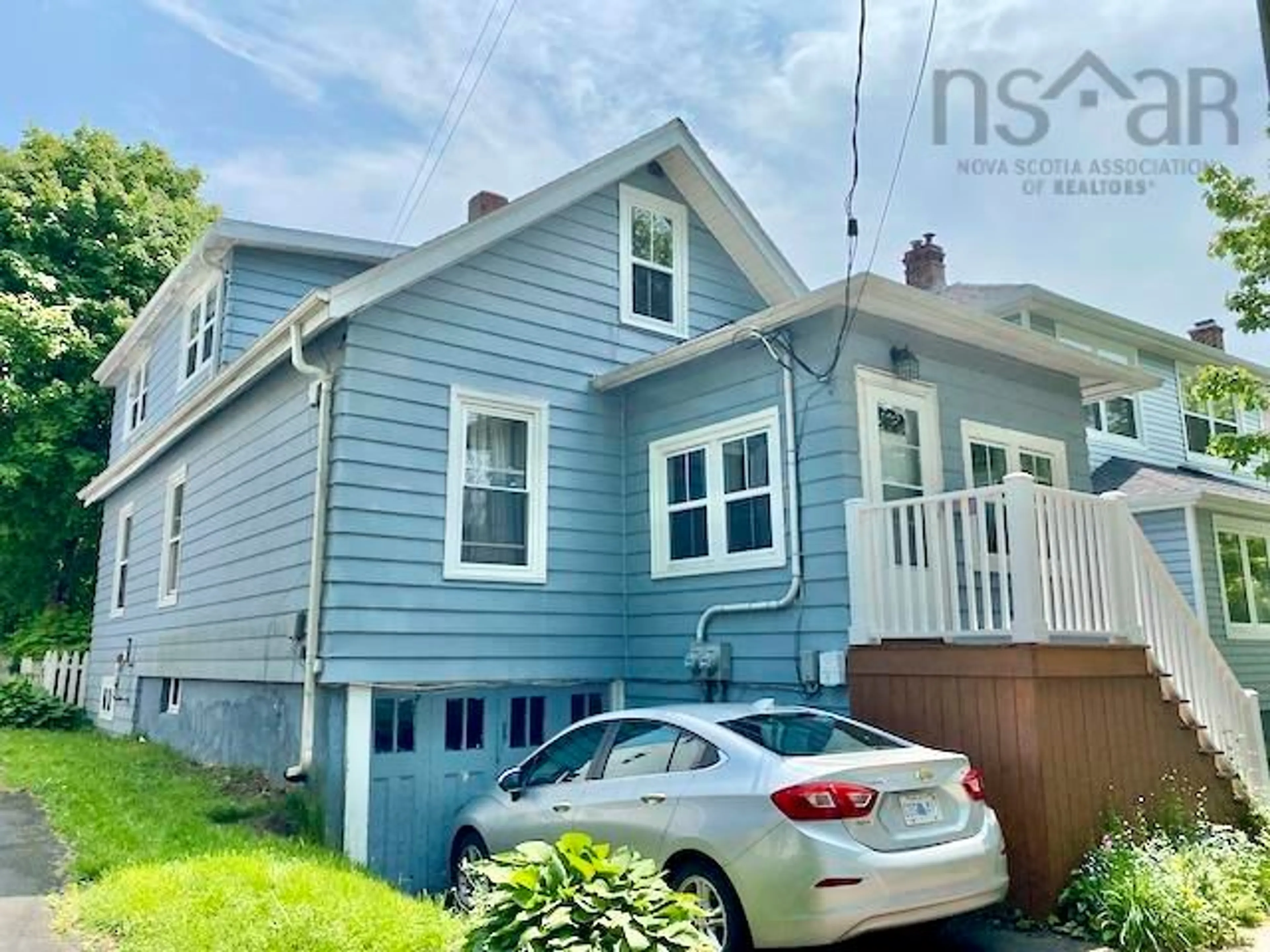 Home with vinyl exterior material, street for 2031 Kline St, Halifax Nova Scotia B3L 2X4