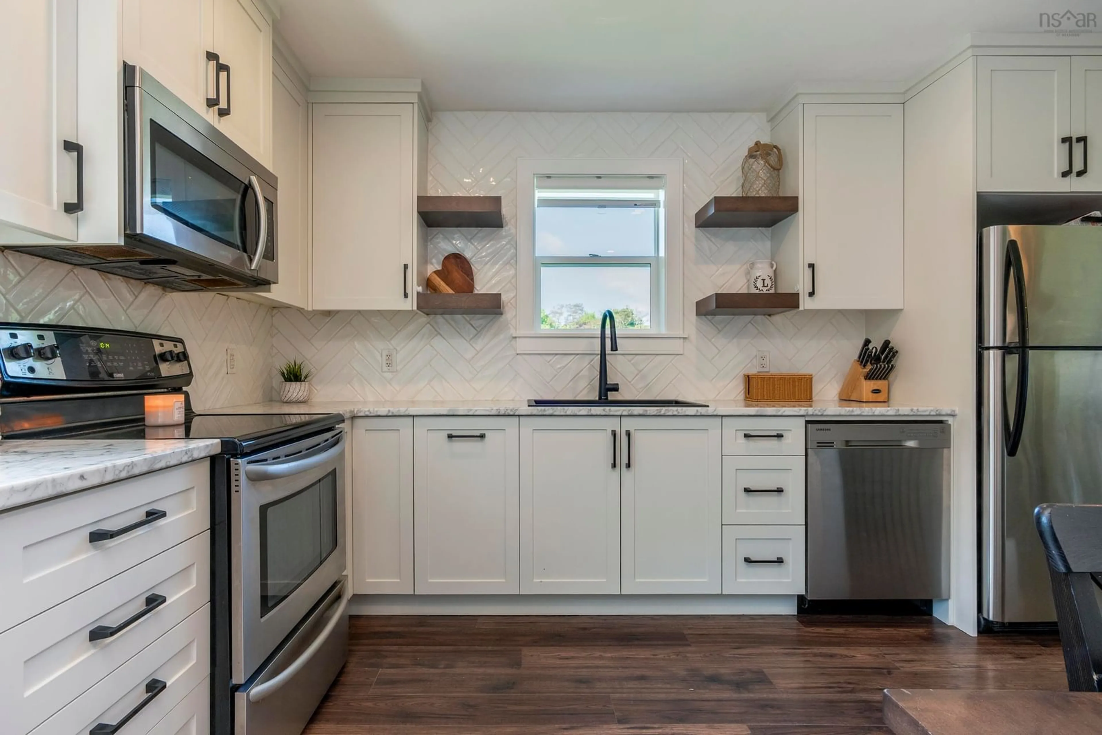 Open concept kitchen, unknown for 47 Nelson Dr, Lower Sackville Nova Scotia B4C 2A1