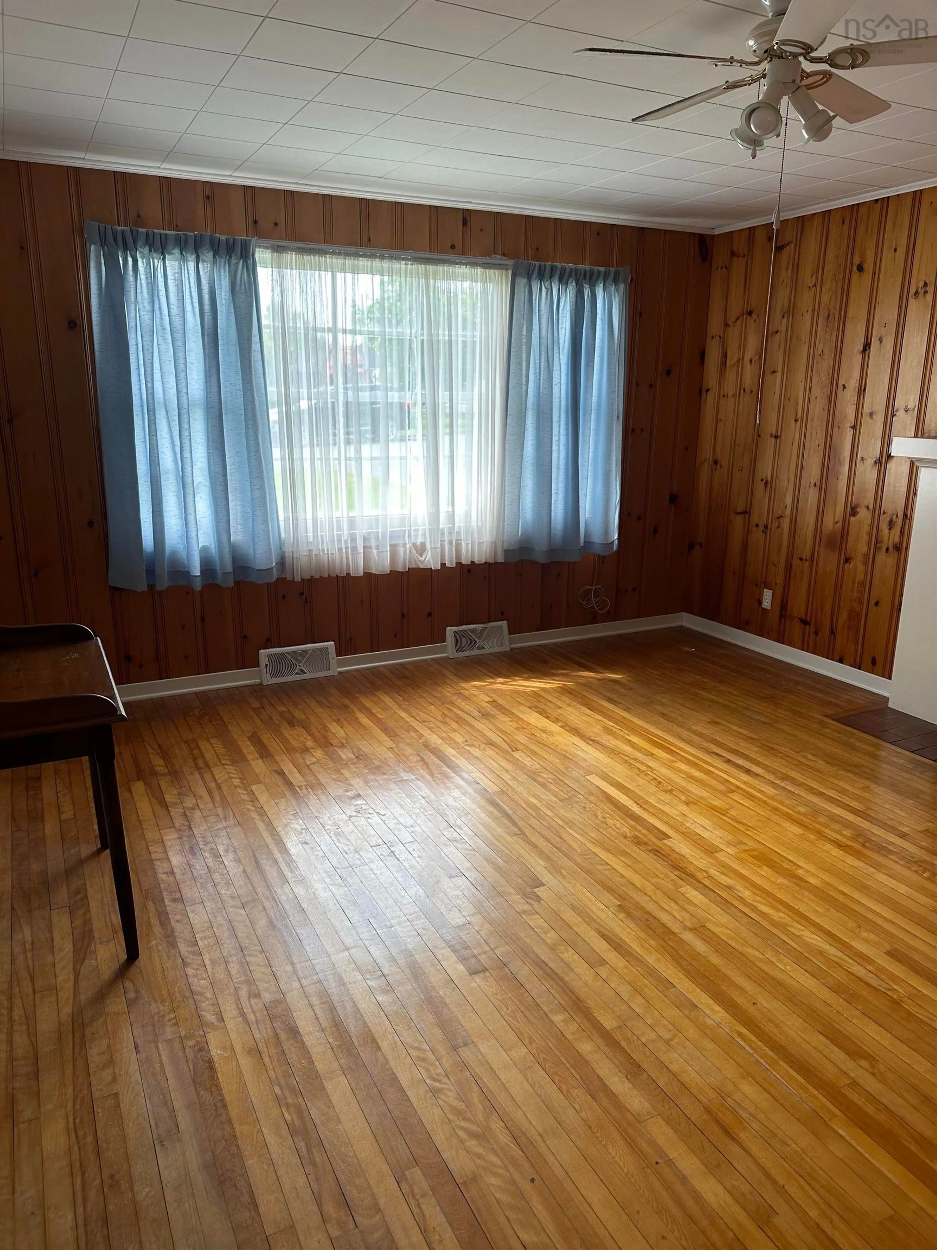 A pic of a room for 40 Macdonald Street, Antigonish Nova Scotia B2G 1M5