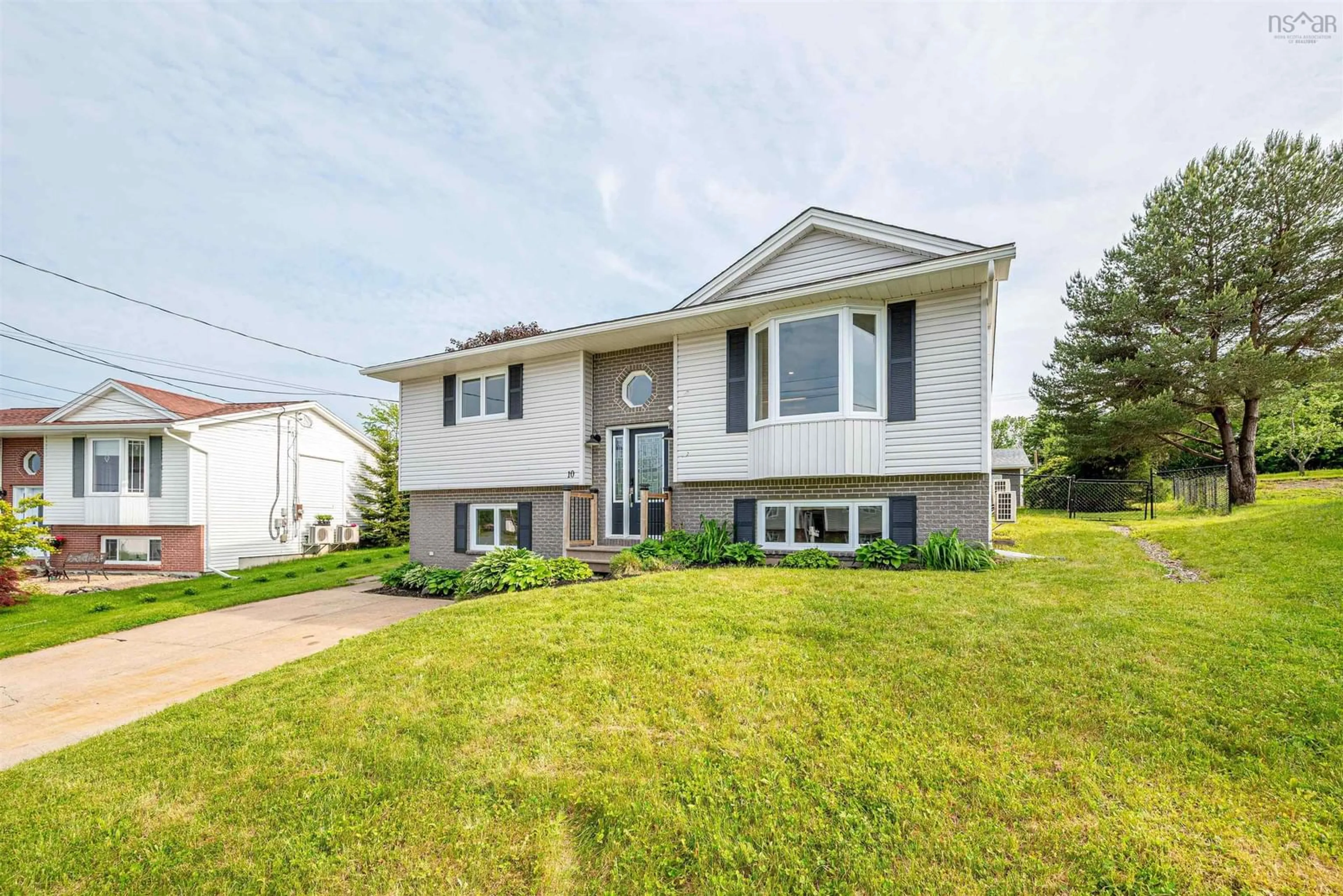 Home with vinyl exterior material, street for 10 Barque Crt, Middle Sackville Nova Scotia B4E 2T6