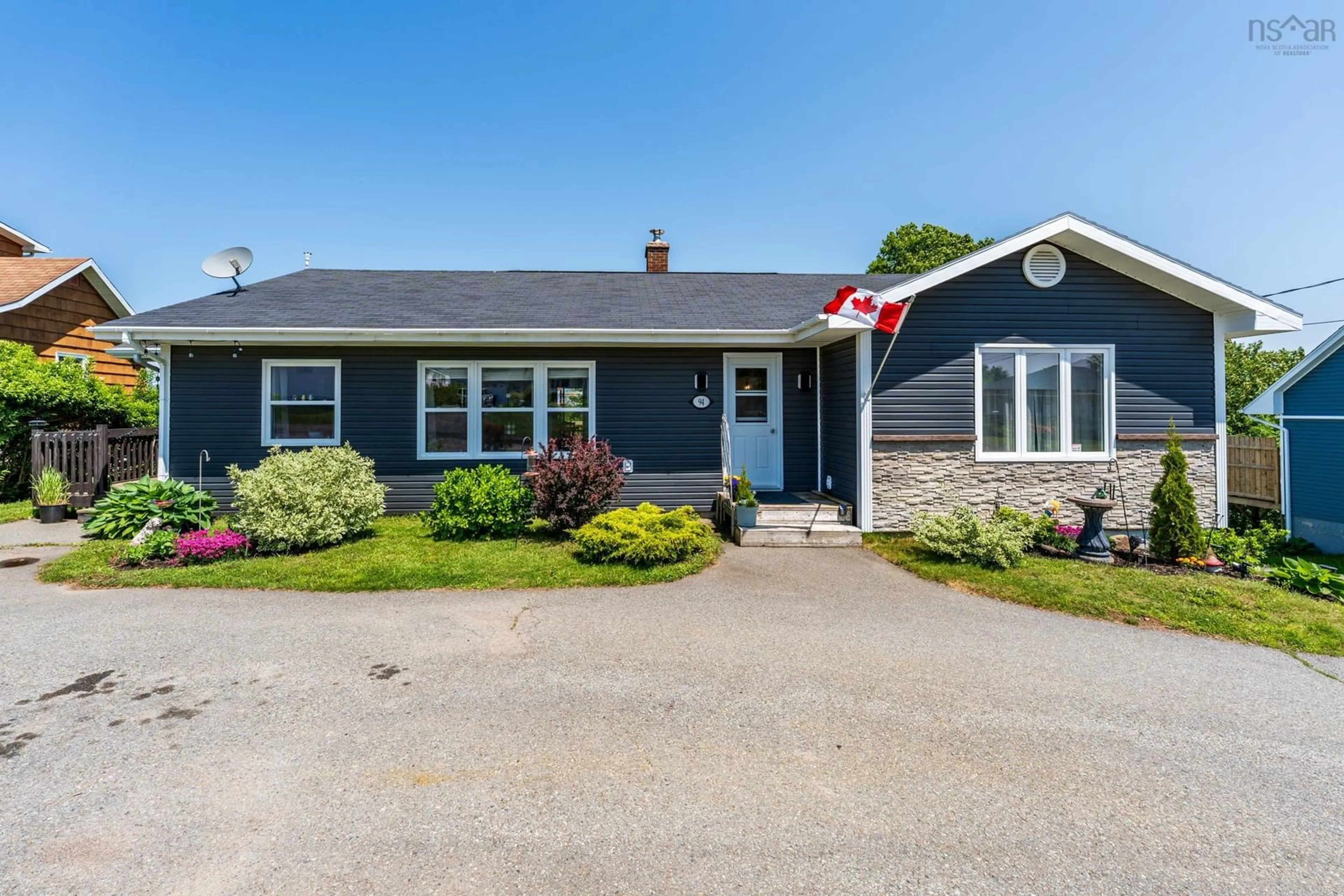 Home with vinyl exterior material, street for 94 King Street, Digby Nova Scotia B0V 1A0