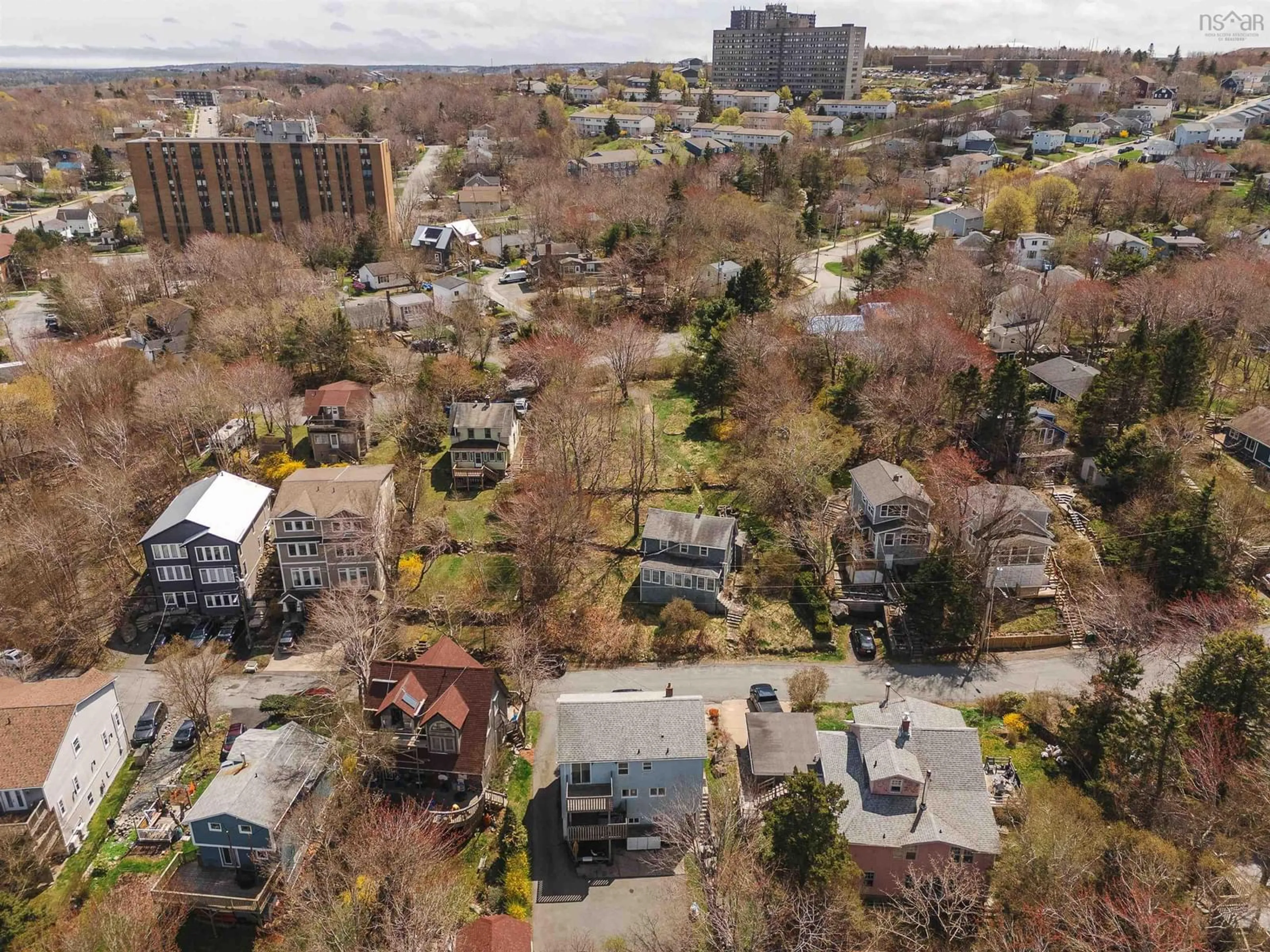 A pic from outside/outdoor area/front of a property/back of a property/a pic from drone, city buildings view from balcony for 10 Idlewylde Rd, Halifax Nova Scotia B3N 1B9