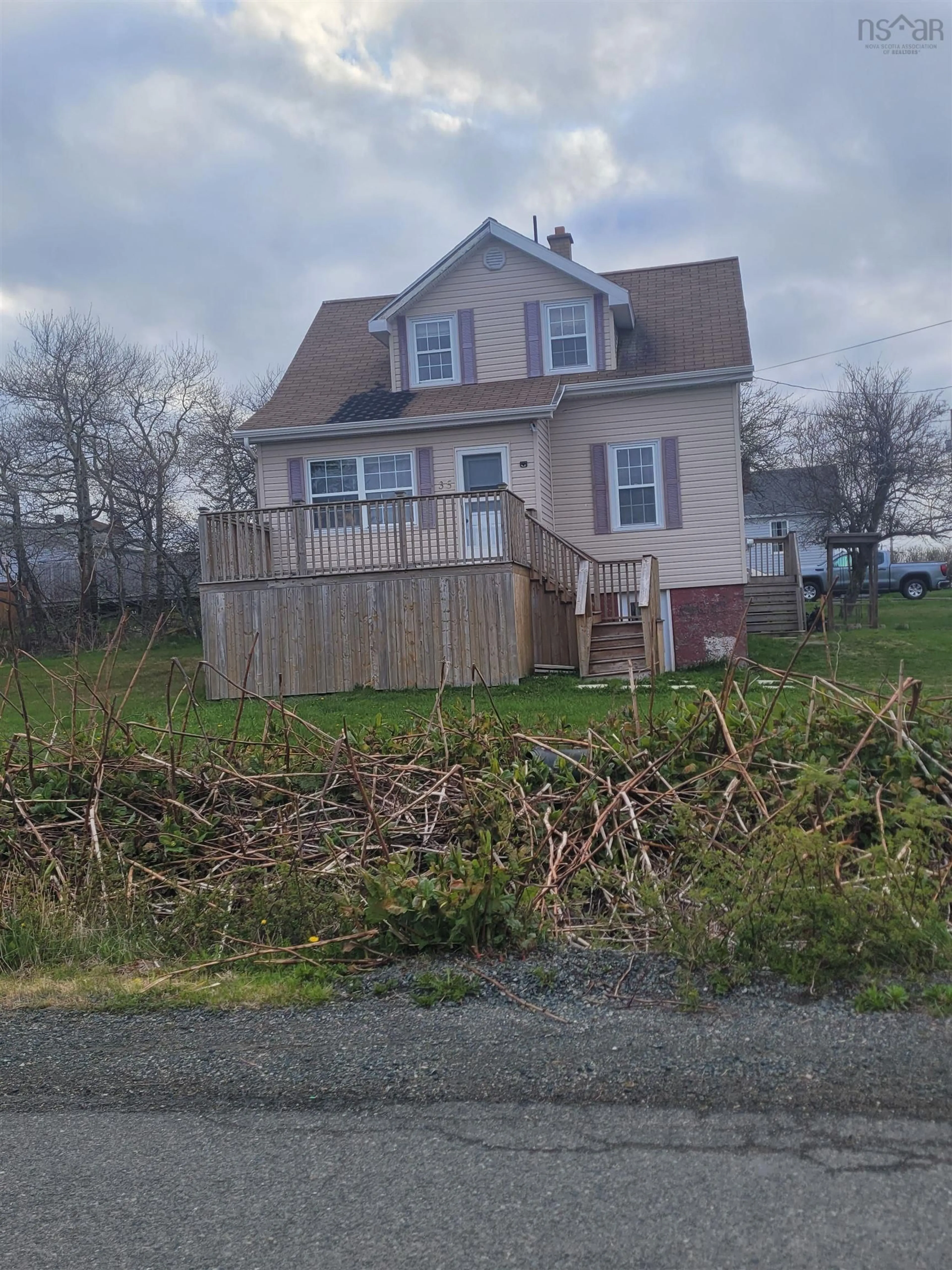 Unknown for 35 Centre St, Reserve Mines Nova Scotia B1E 1B1