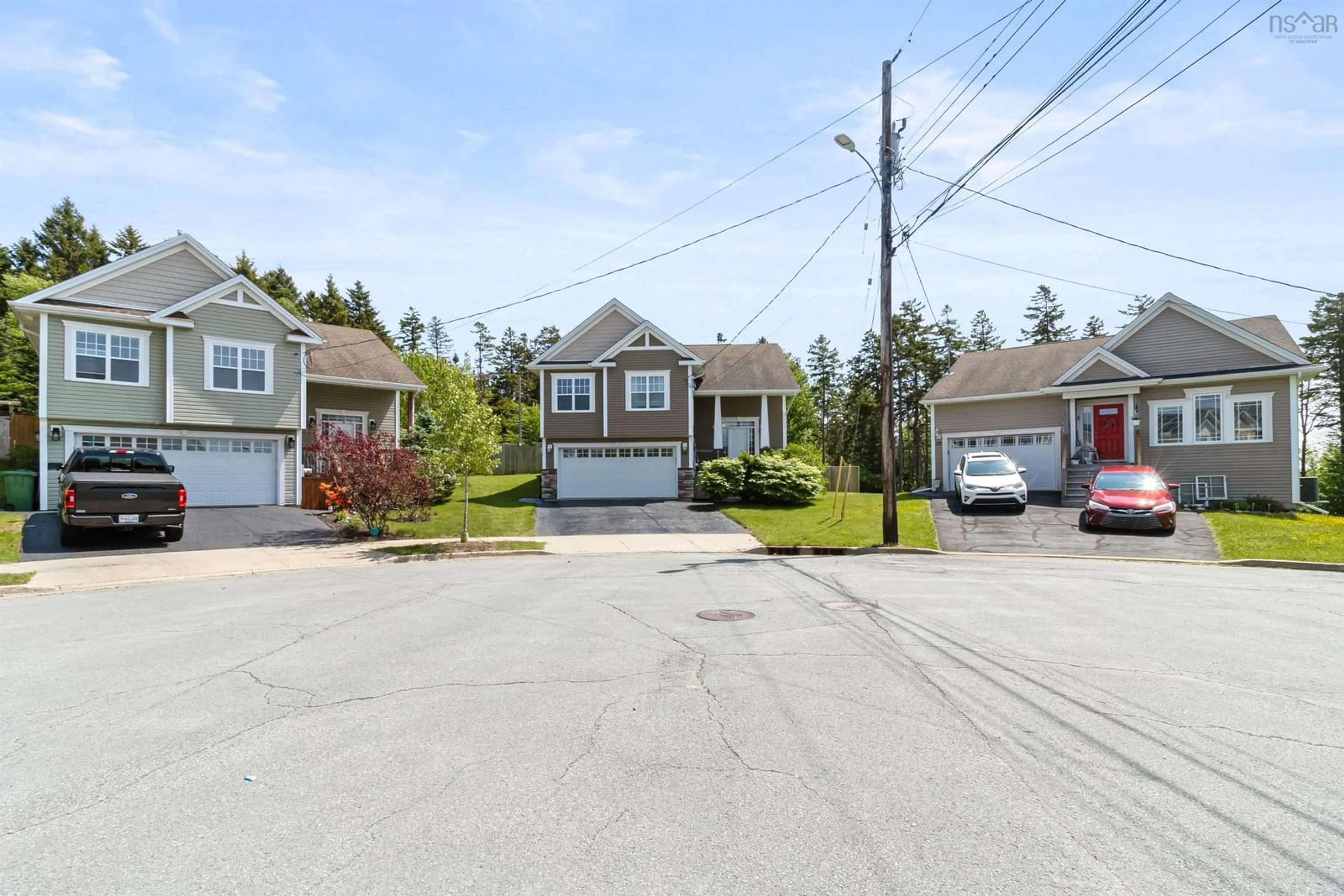 A pic from outside/outdoor area/front of a property/back of a property/a pic from drone, street for 34 Barnsley Crt, Middle Sackville Nova Scotia B4E 0H3