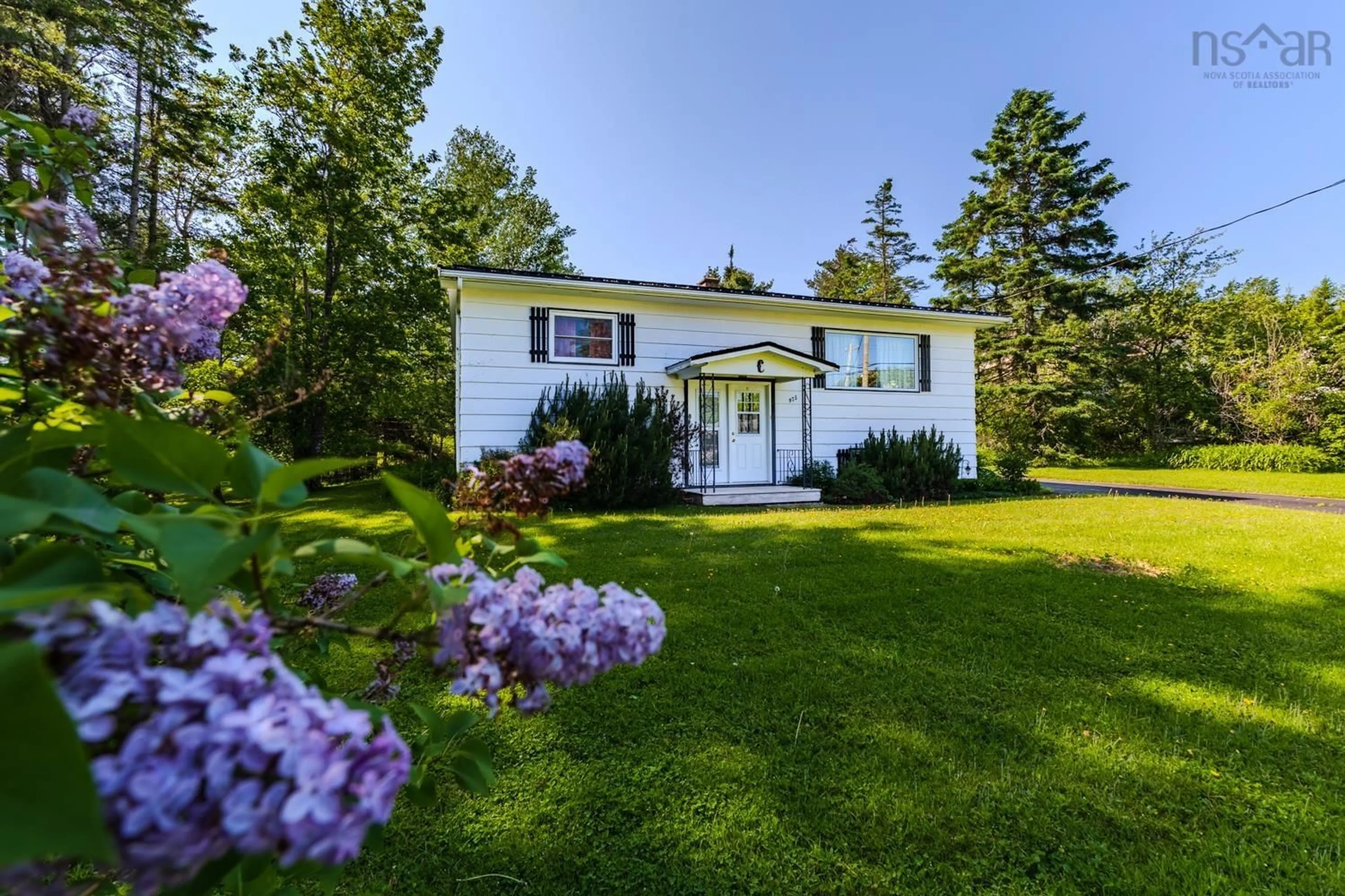 Home with vinyl exterior material, water/lake/river/ocean view for 975 Pictou Rd, East Mountain Nova Scotia B6L 2N1