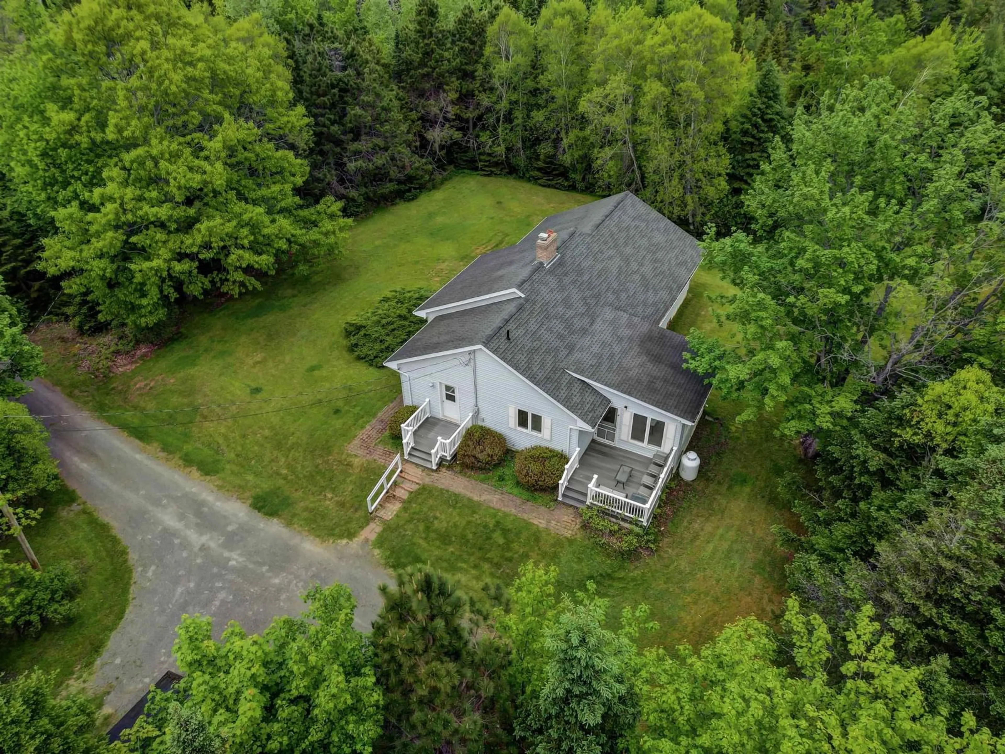 A pic from outside/outdoor area/front of a property/back of a property/a pic from drone, unknown for 122 Saxby Lane, Brookside NV B6L 2T2