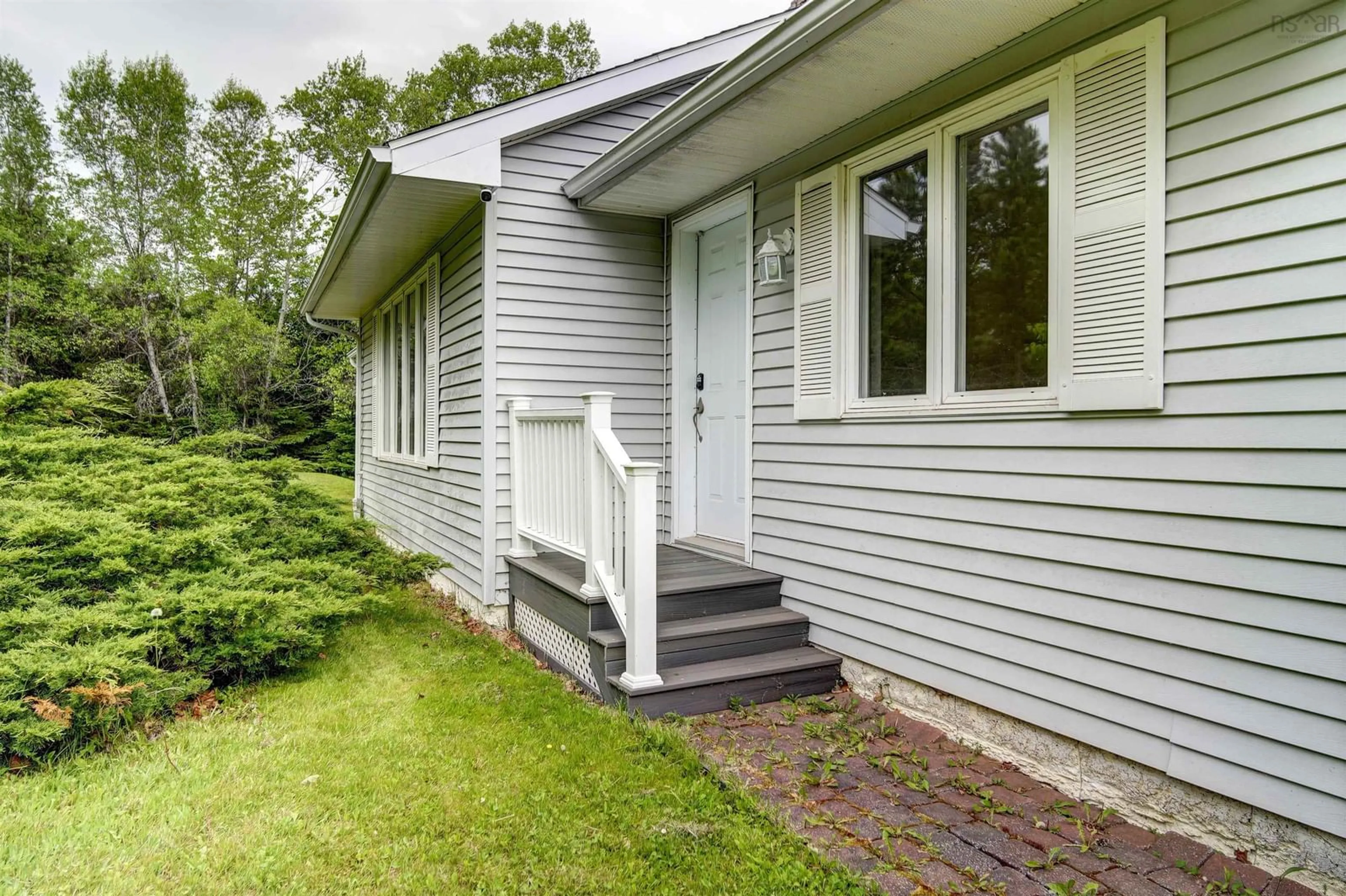 Home with vinyl exterior material, street for 122 Saxby Lane, Brookside NV B6L 2T2