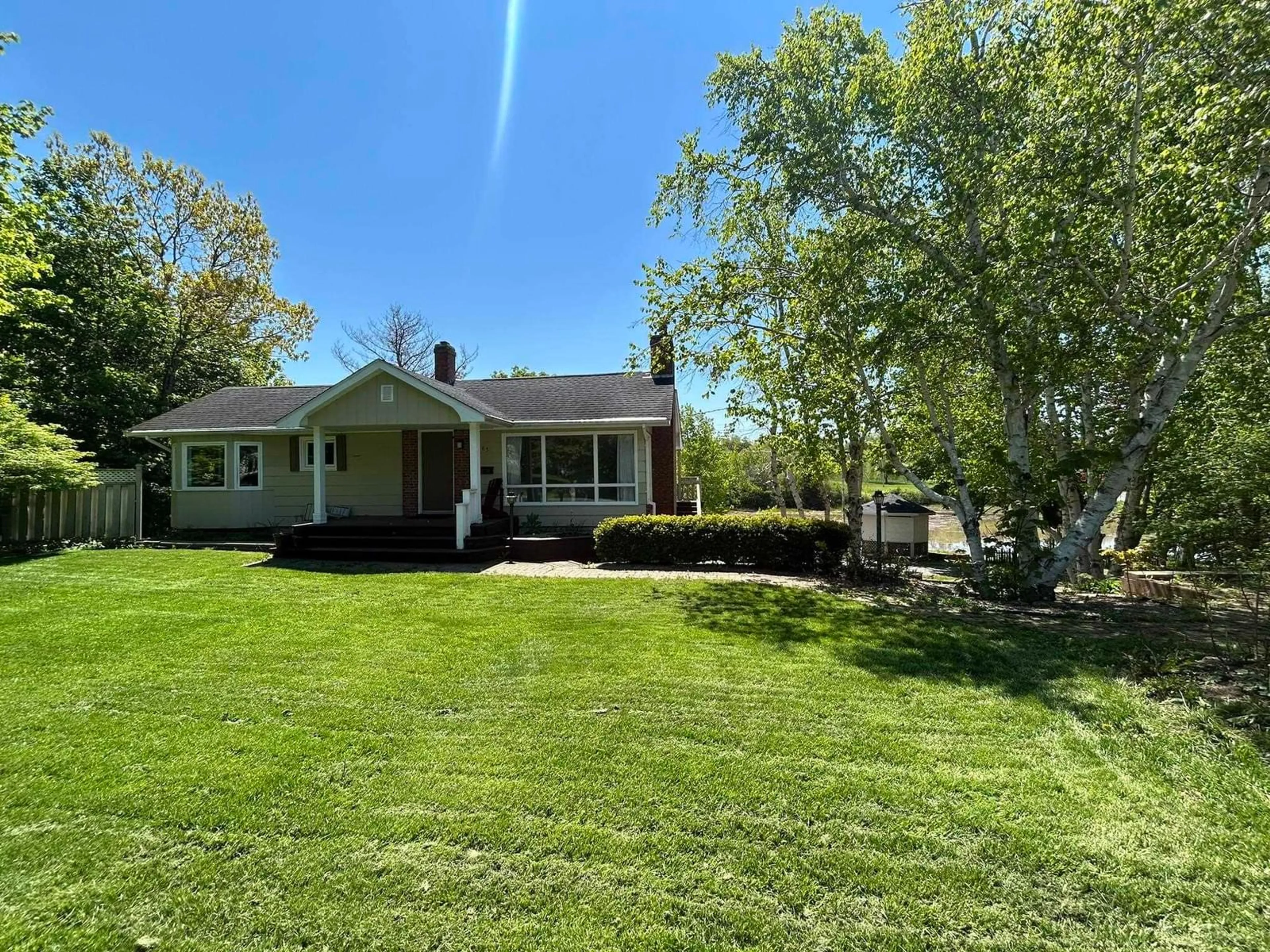A pic from outside/outdoor area/front of a property/back of a property/a pic from drone, street for 165 Avon St, Hants Border Nova Scotia B0P 1P0