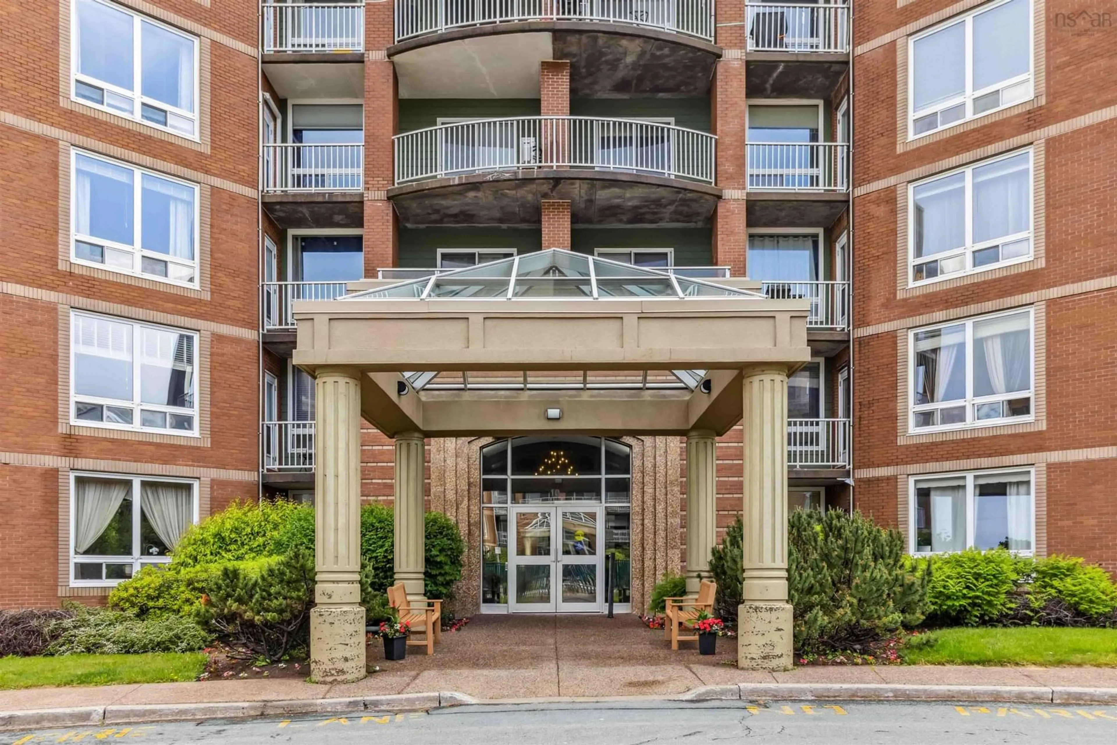 Indoor foyer for 10 Regency Park Dr #102, Halifax Nova Scotia B3L 3G5