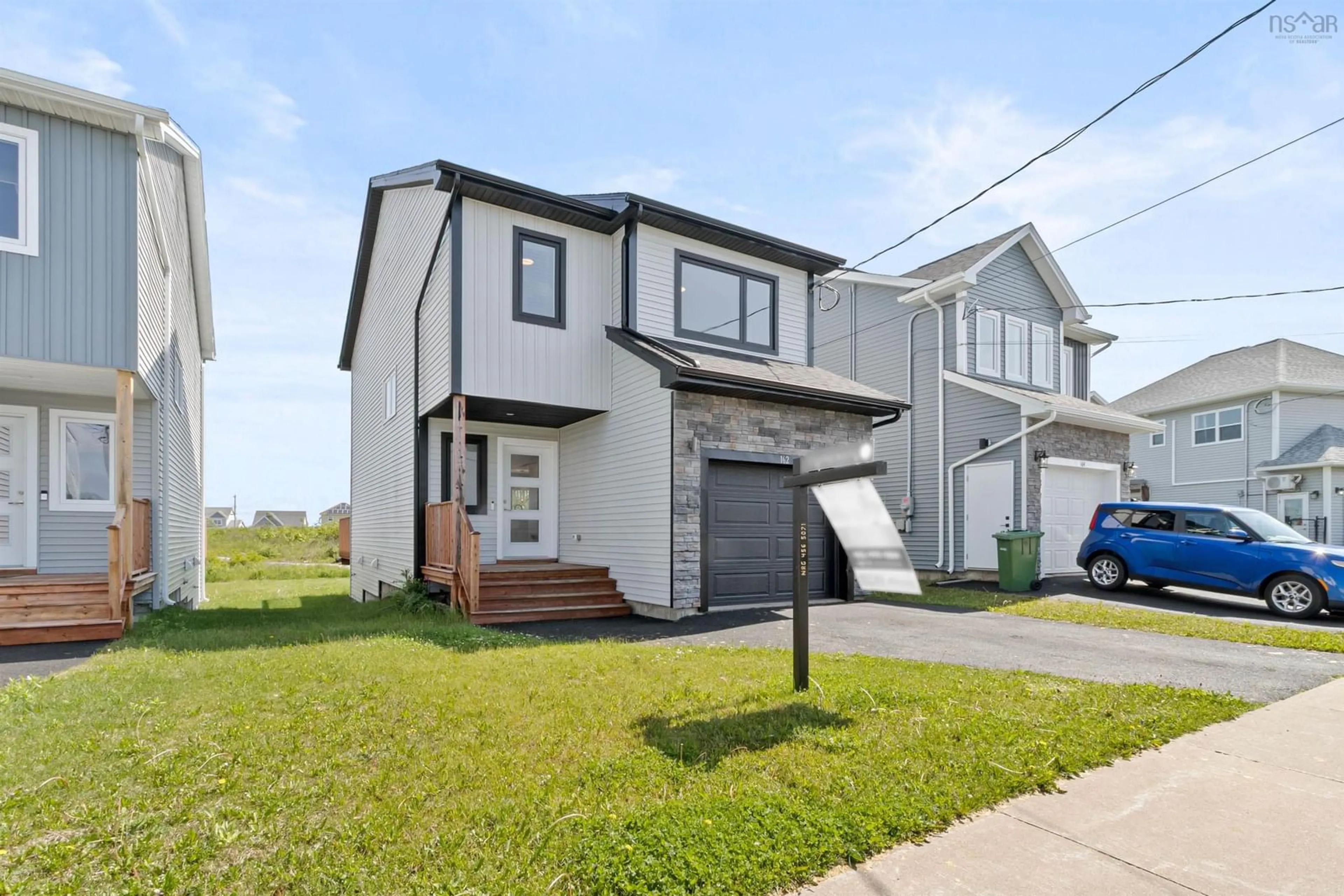 Home with vinyl exterior material, street for 162 Lier Ridge, Halifax Nova Scotia B3P 0E2