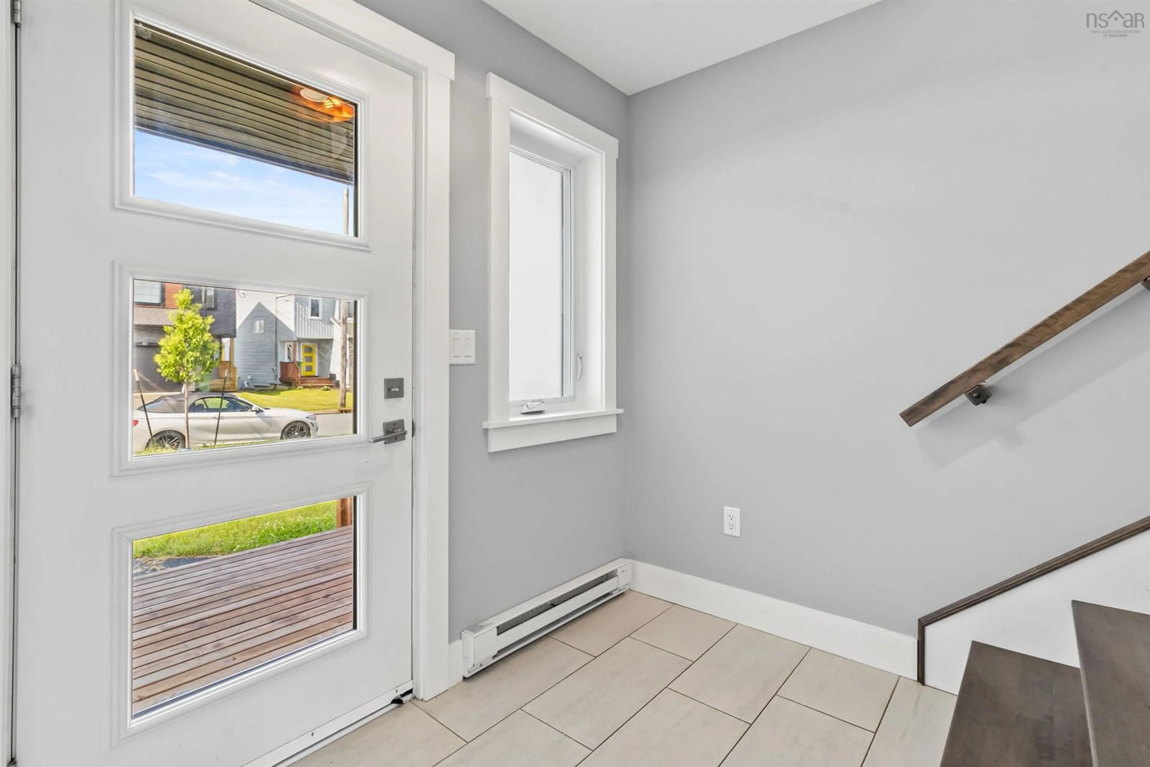 Indoor entryway for 162 Lier Ridge, Halifax Nova Scotia B3P 0E2