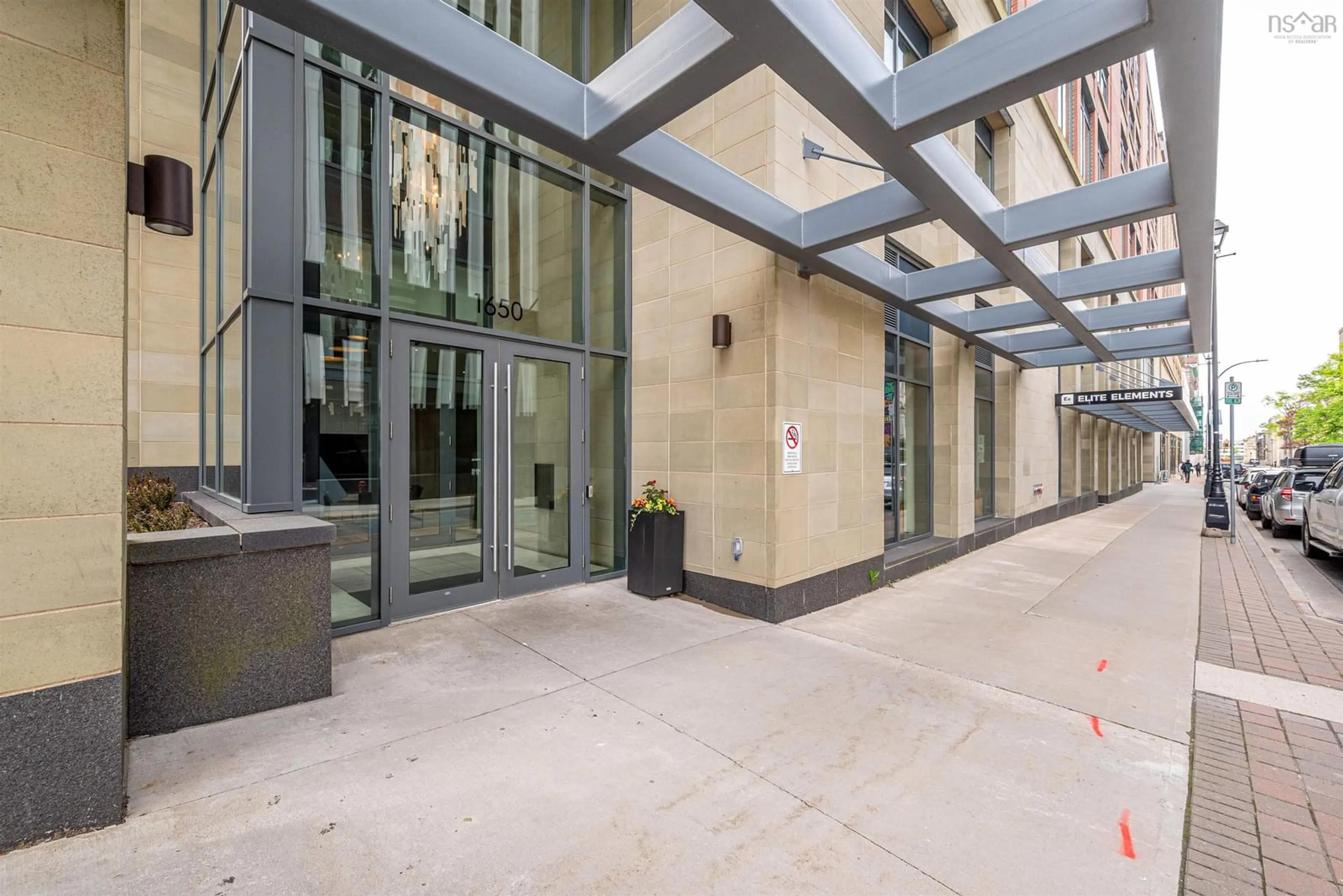 Indoor foyer for 1650 Granville St #910, Halifax Nova Scotia B3J 0E1