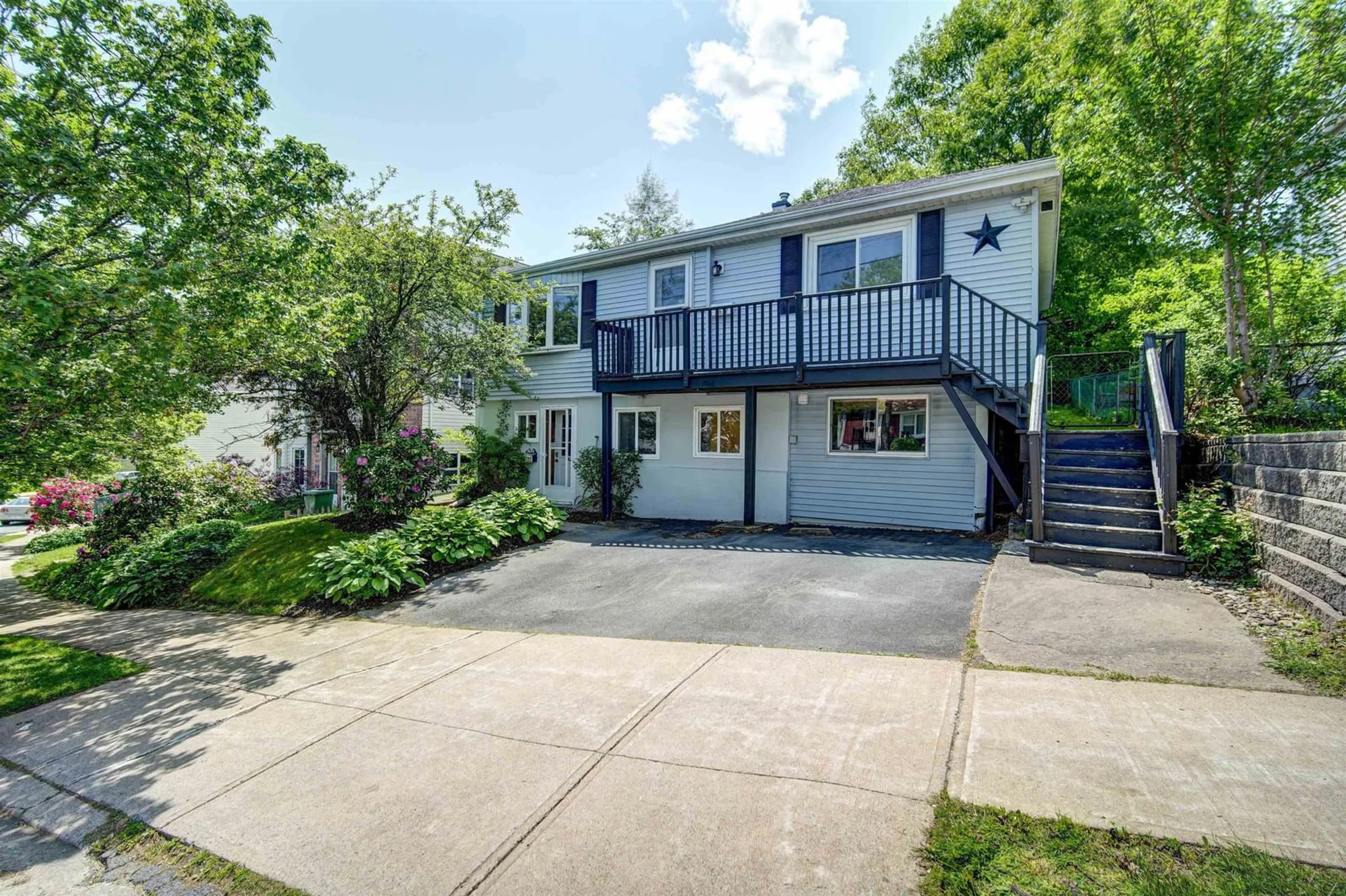 A pic from outside/outdoor area/front of a property/back of a property/a pic from drone, street for 3630/32 Deal St, Halifax Nova Scotia B3N 2Y5