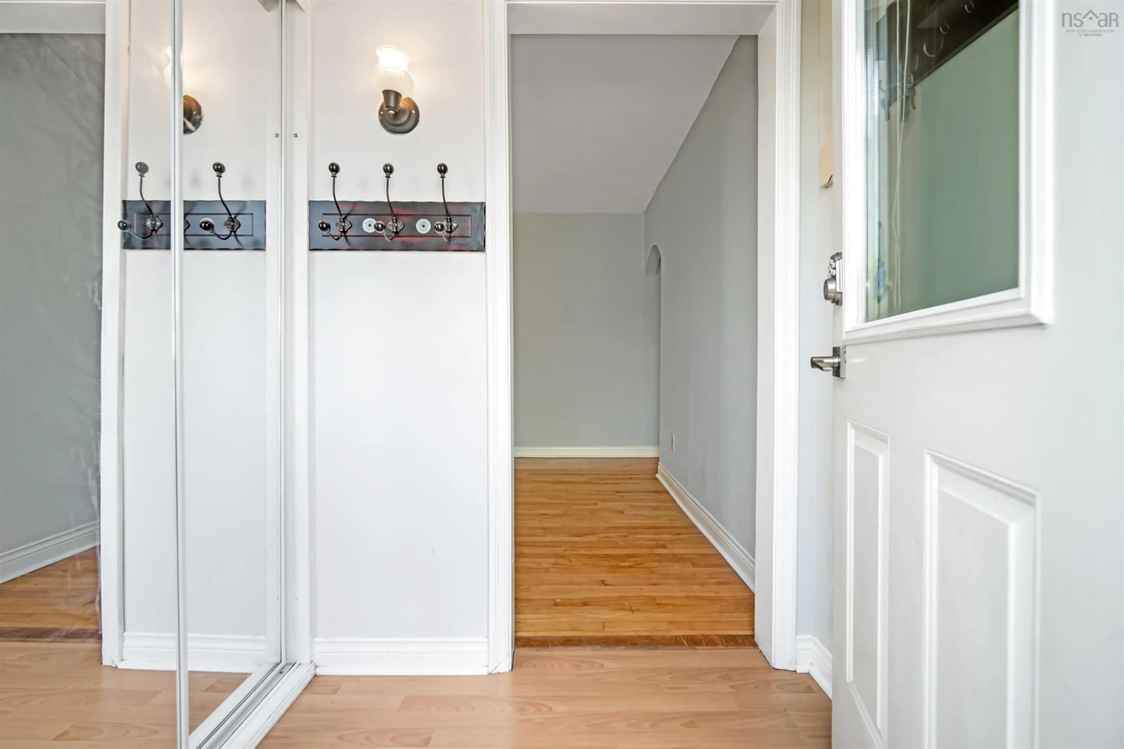Indoor entryway for 3630/32 Deal St, Halifax Nova Scotia B3N 2Y5