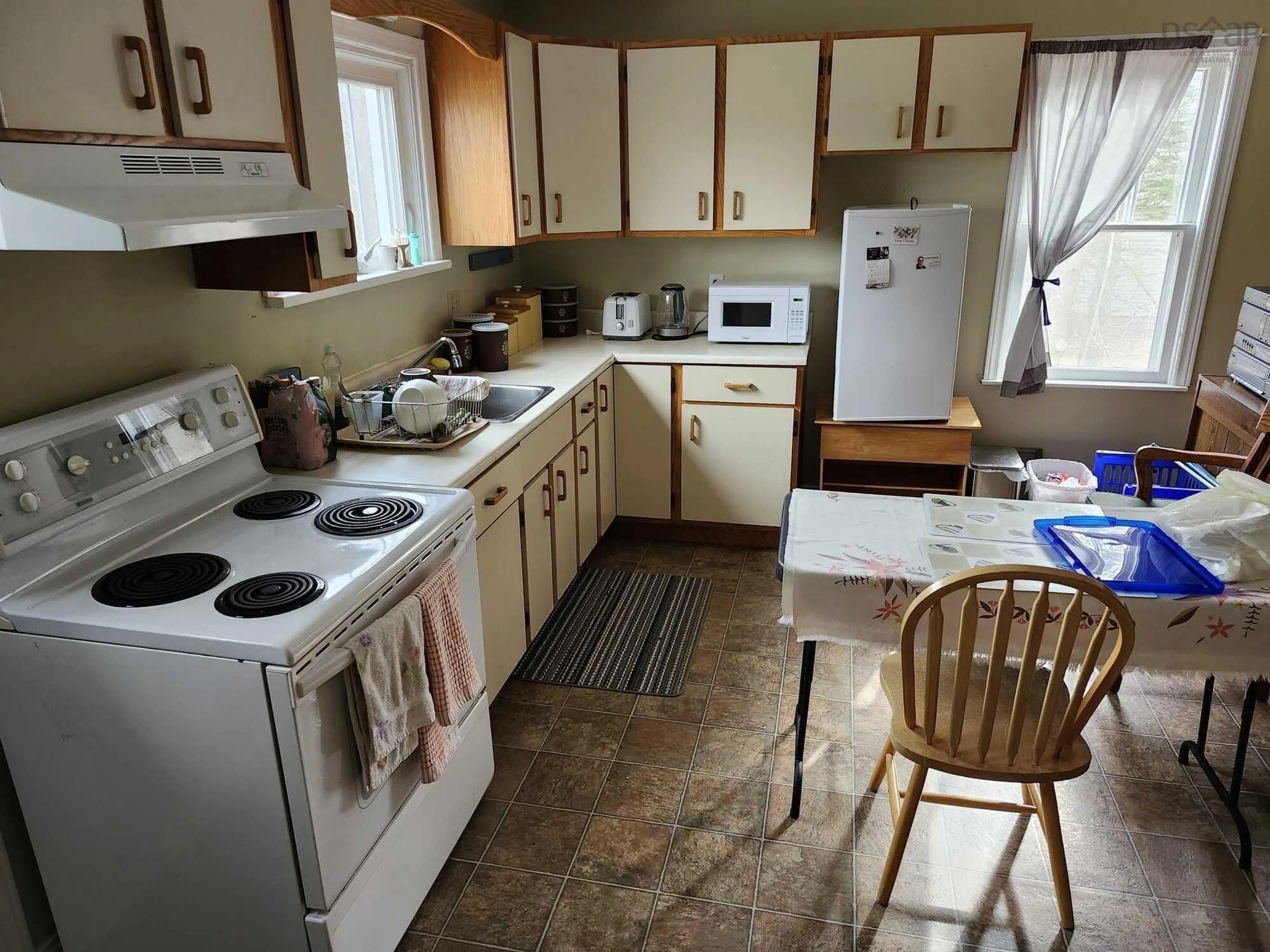Standard kitchen, unknown for 986 Herring Cove Rd, Halifax Nova Scotia B3R 1Z6