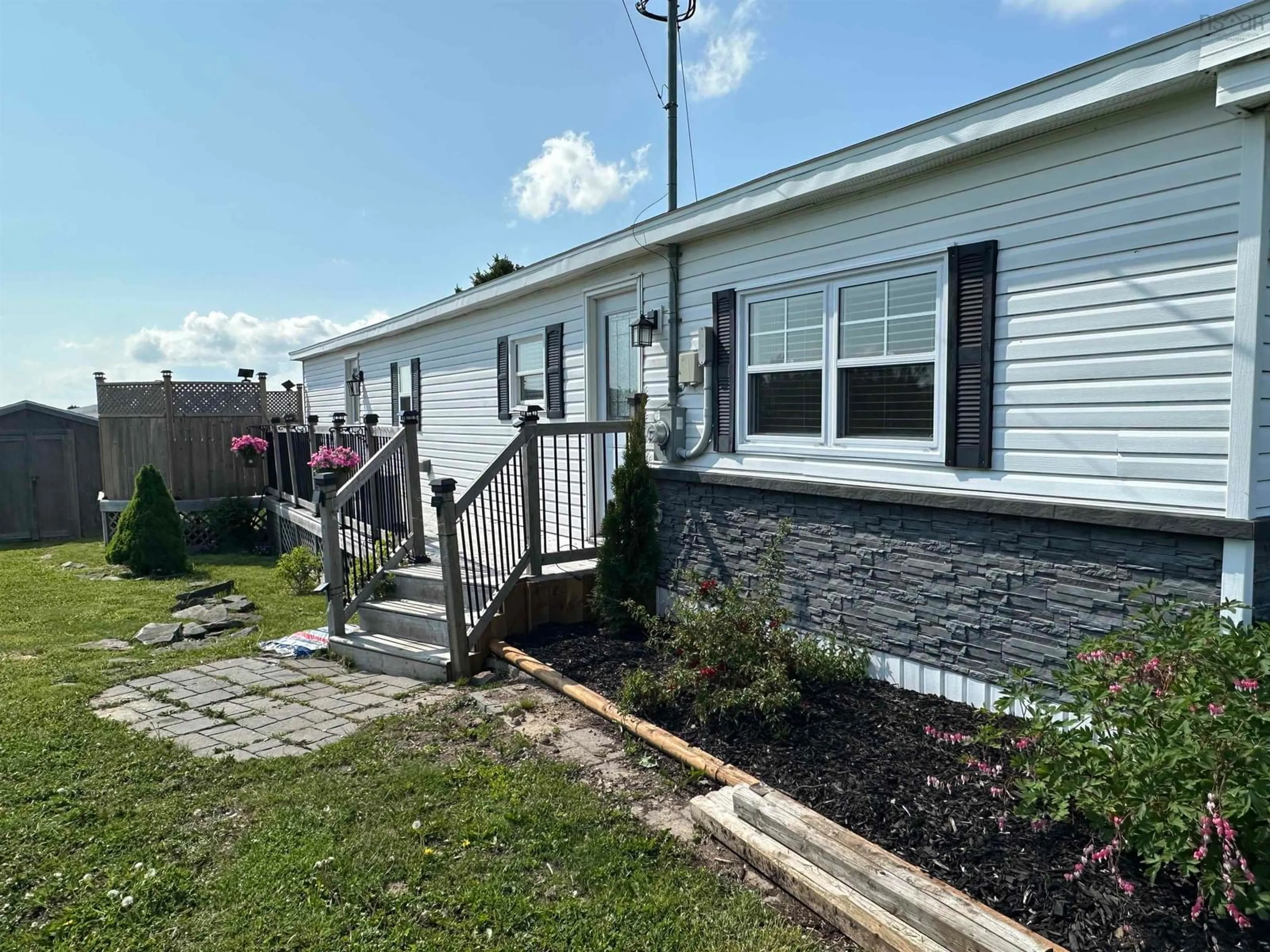 Home with vinyl exterior material, street for 127 Park St, Dominion Nova Scotia B1G 1R7