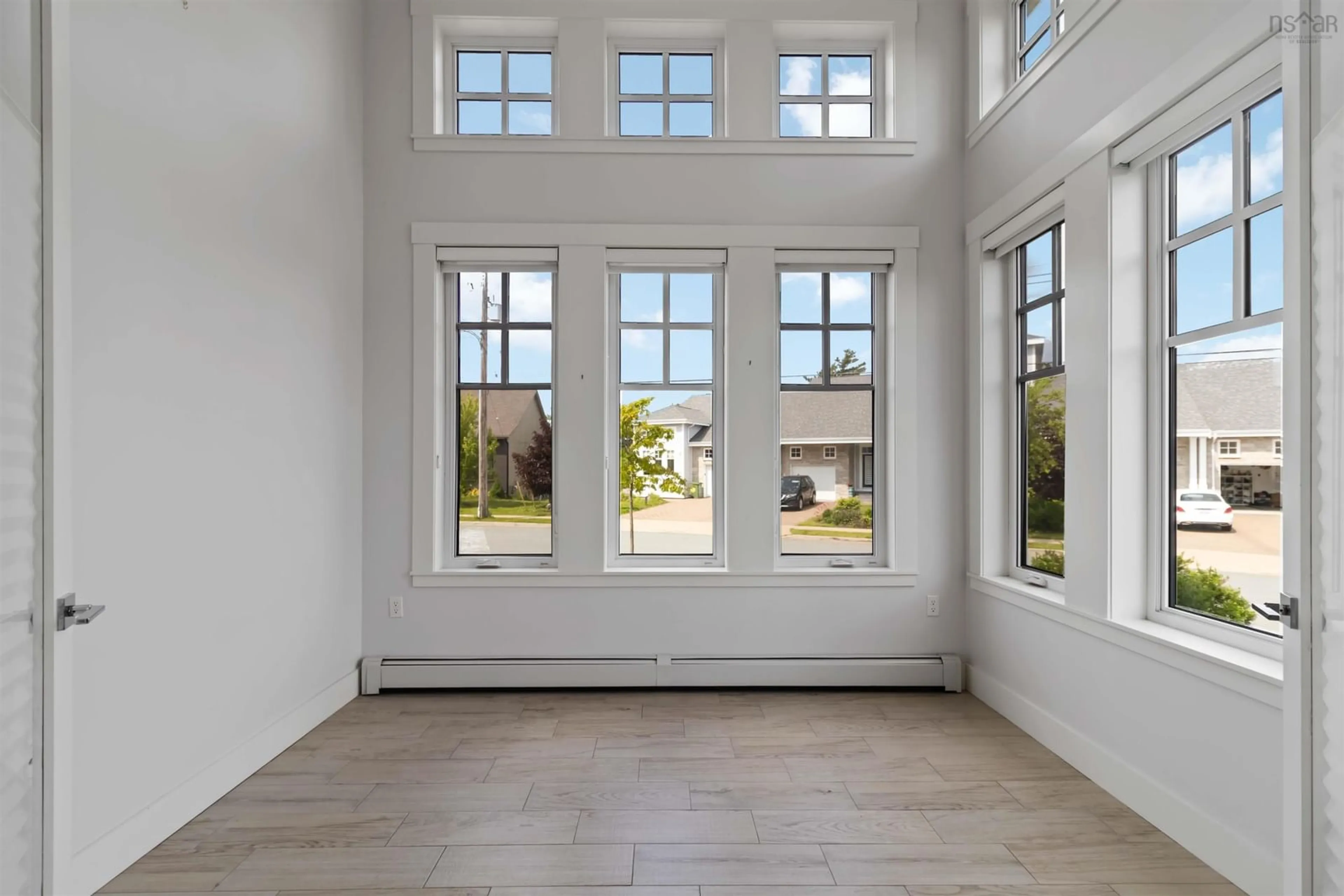 Indoor entryway for 171 Bradford Pl, Bedford Nova Scotia B4B 0R7
