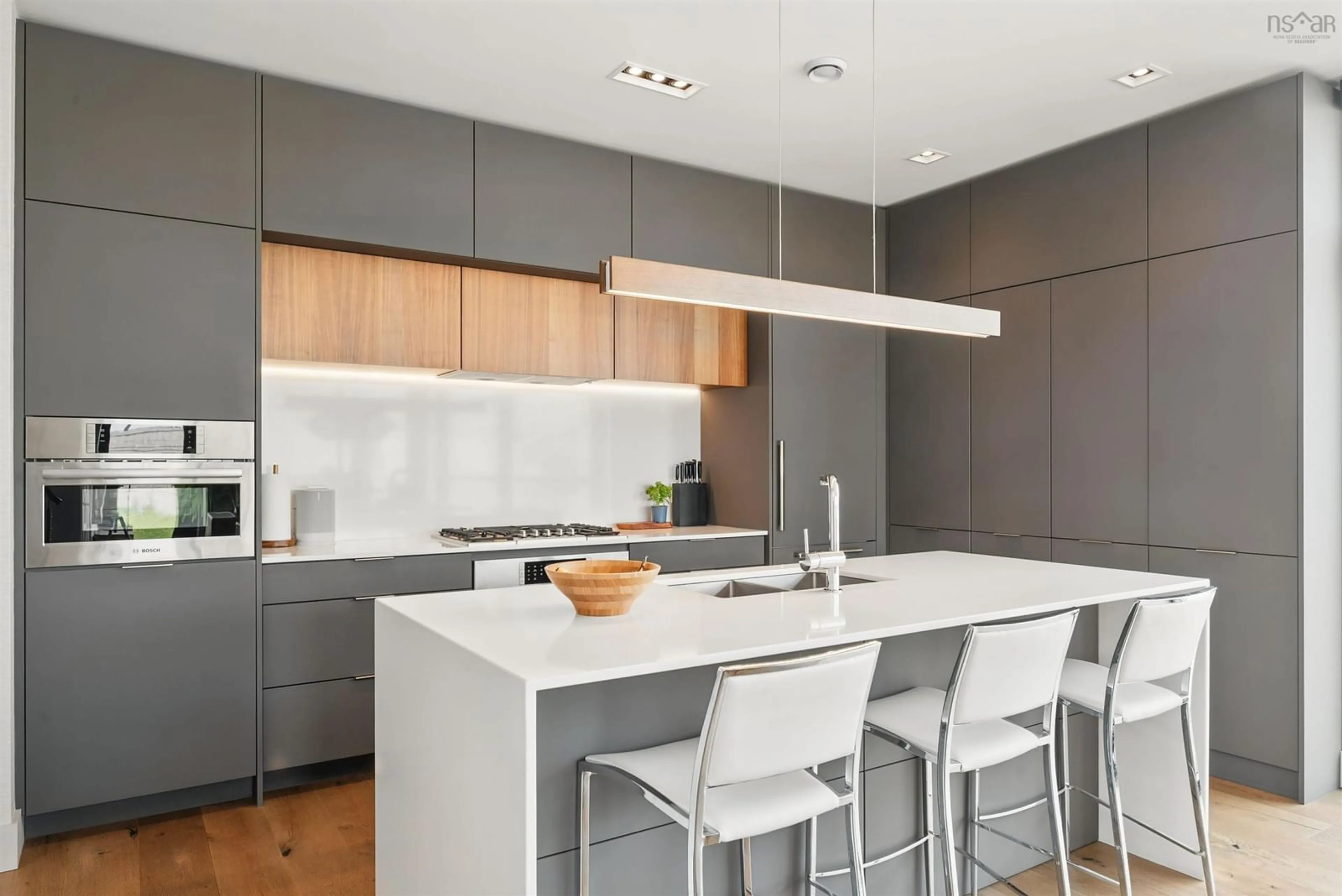 Contemporary kitchen, unknown for 90 Shore Rd, Dartmouth Nova Scotia B4A 1A4