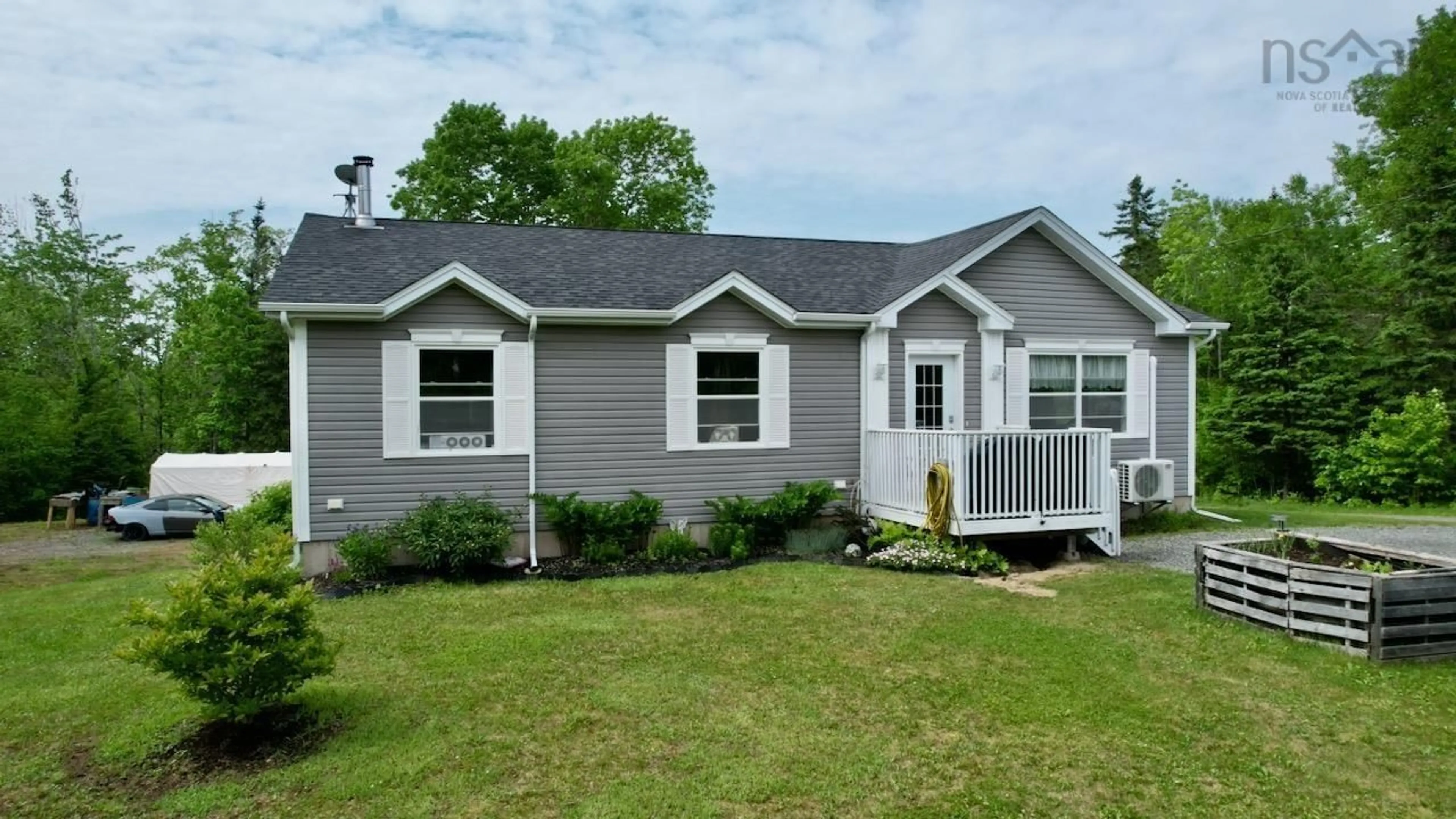 Home with vinyl exterior material, unknown for 10205 204 Hwy, South Victoria Nova Scotia B0M 1P0