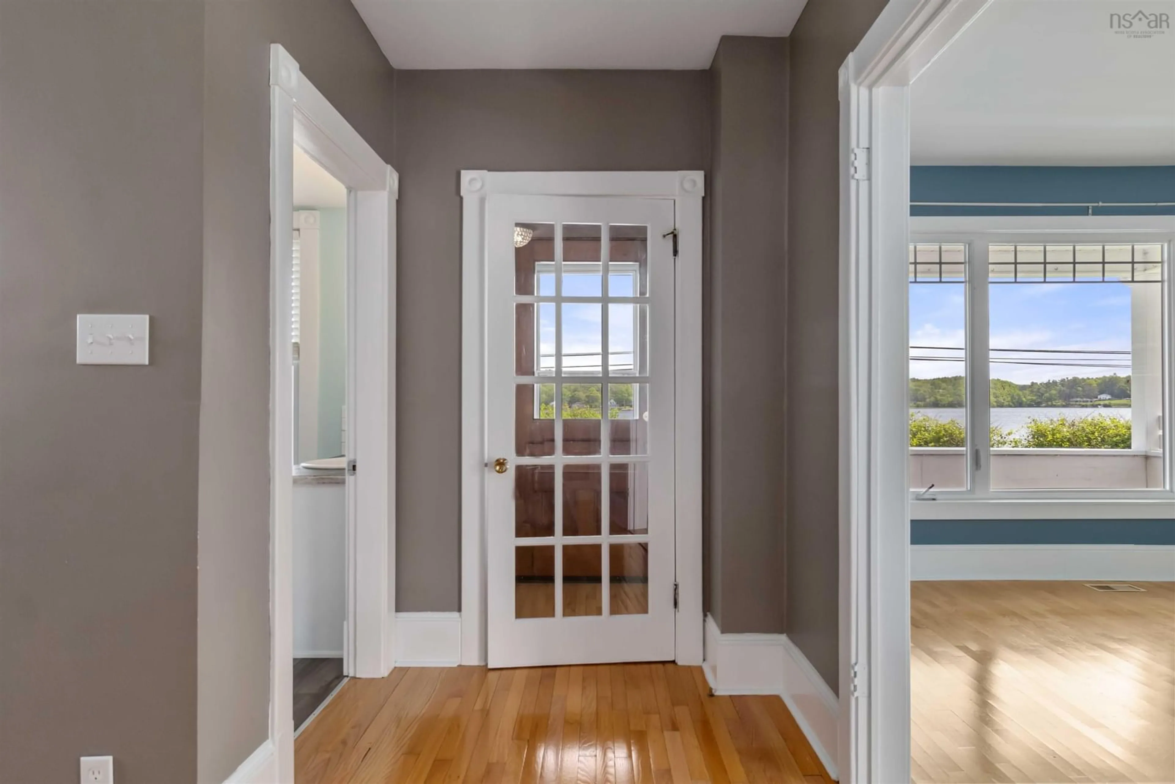 Indoor entryway for 980 Highway 331, Conquerall Bank Nova Scotia B4V 0H8