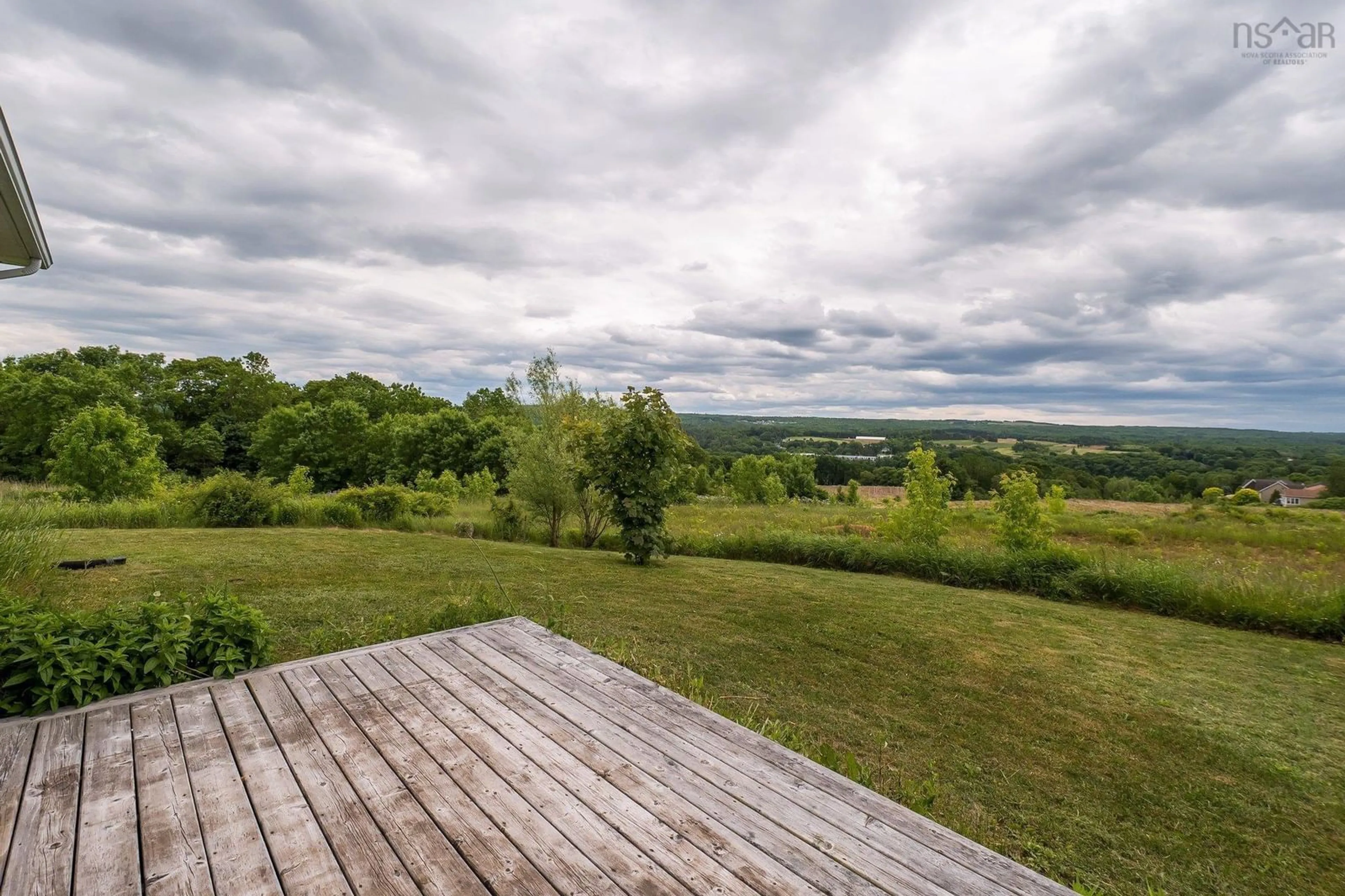 A pic from outside/outdoor area/front of a property/back of a property/a pic from drone, water/lake/river/ocean view for 32 Mackinnon Crt, Kentville Nova Scotia B4N 5R2