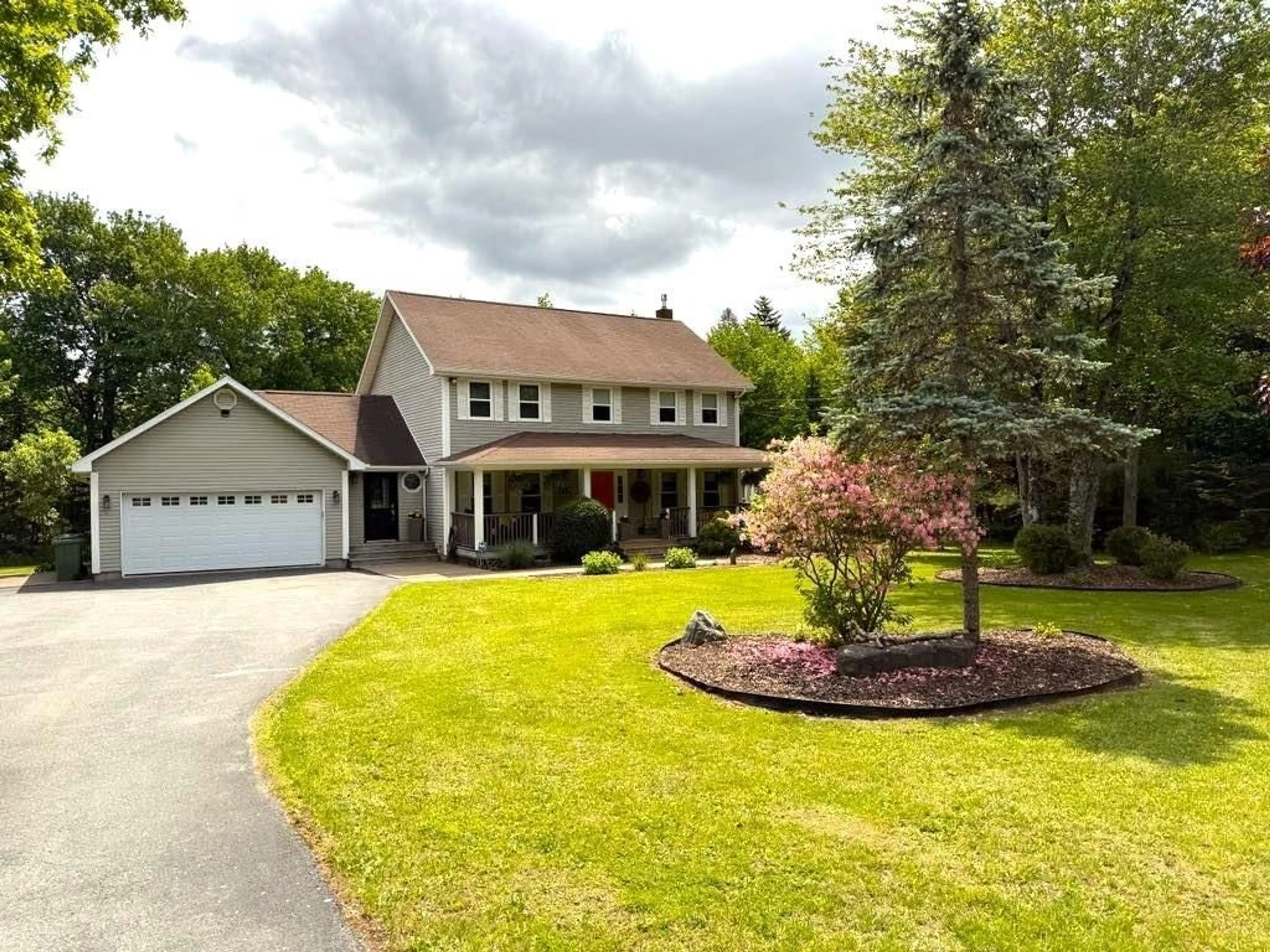 Home with vinyl exterior material, street for 215 Philip Dr, Fall River Nova Scotia B2T 1H7
