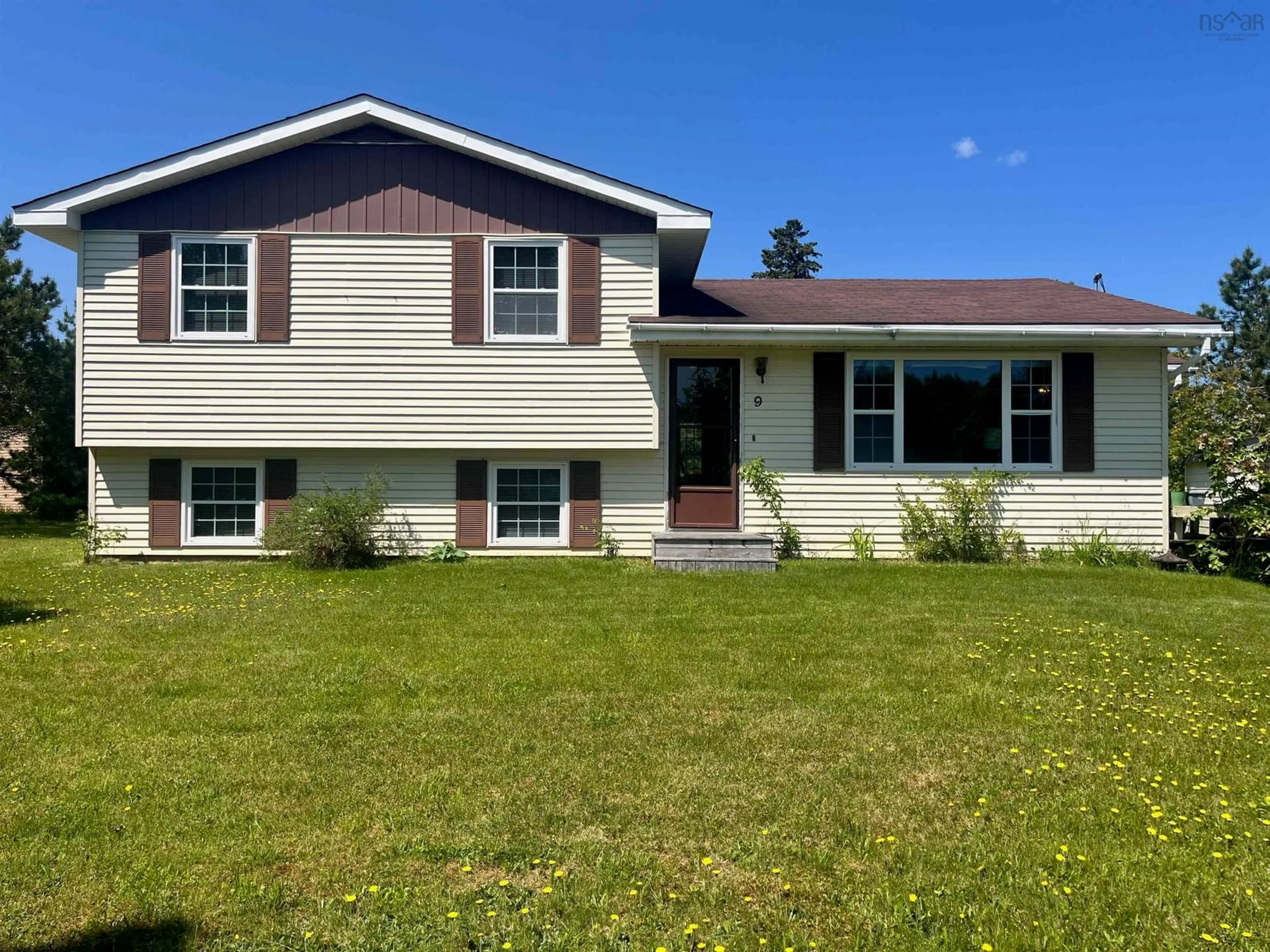 Home with vinyl exterior material, unknown for 9 Sunrise Crescent, Antigonish Nova Scotia B2G 2R7