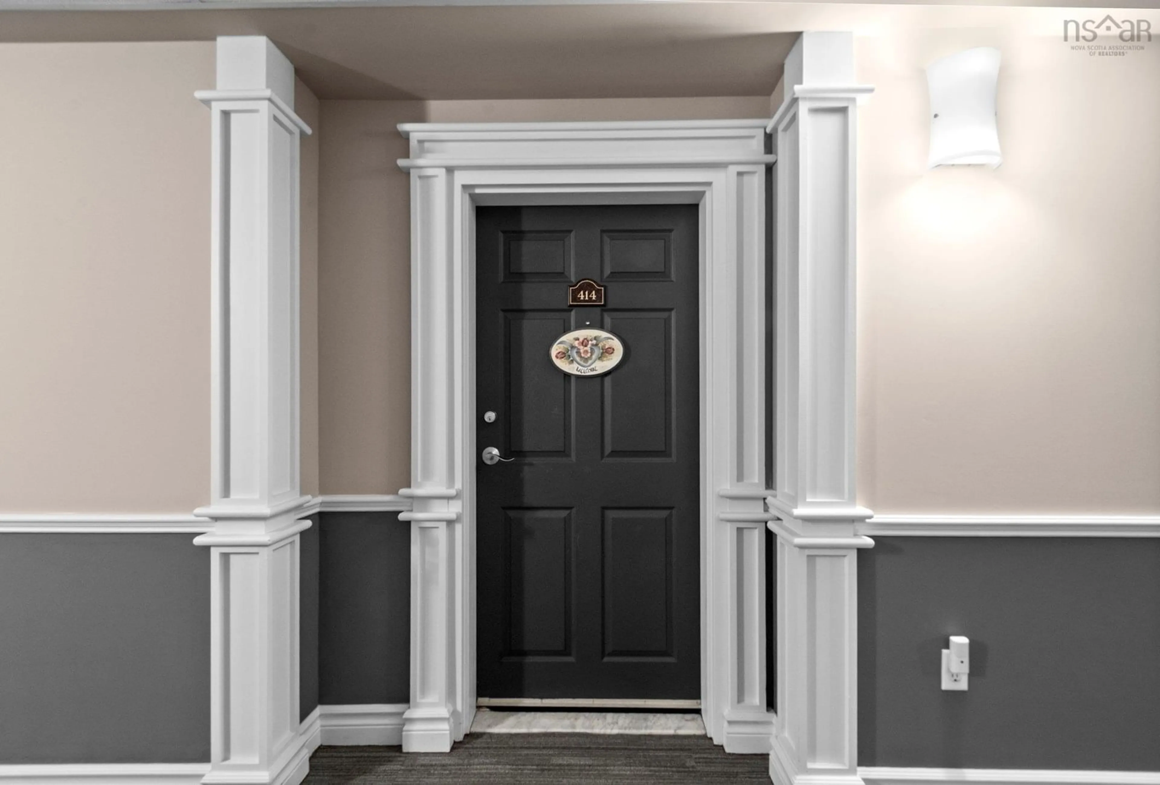 Indoor entryway for 116 Larry Uteck Blvd, Halifax Nova Scotia B3M 4Y1