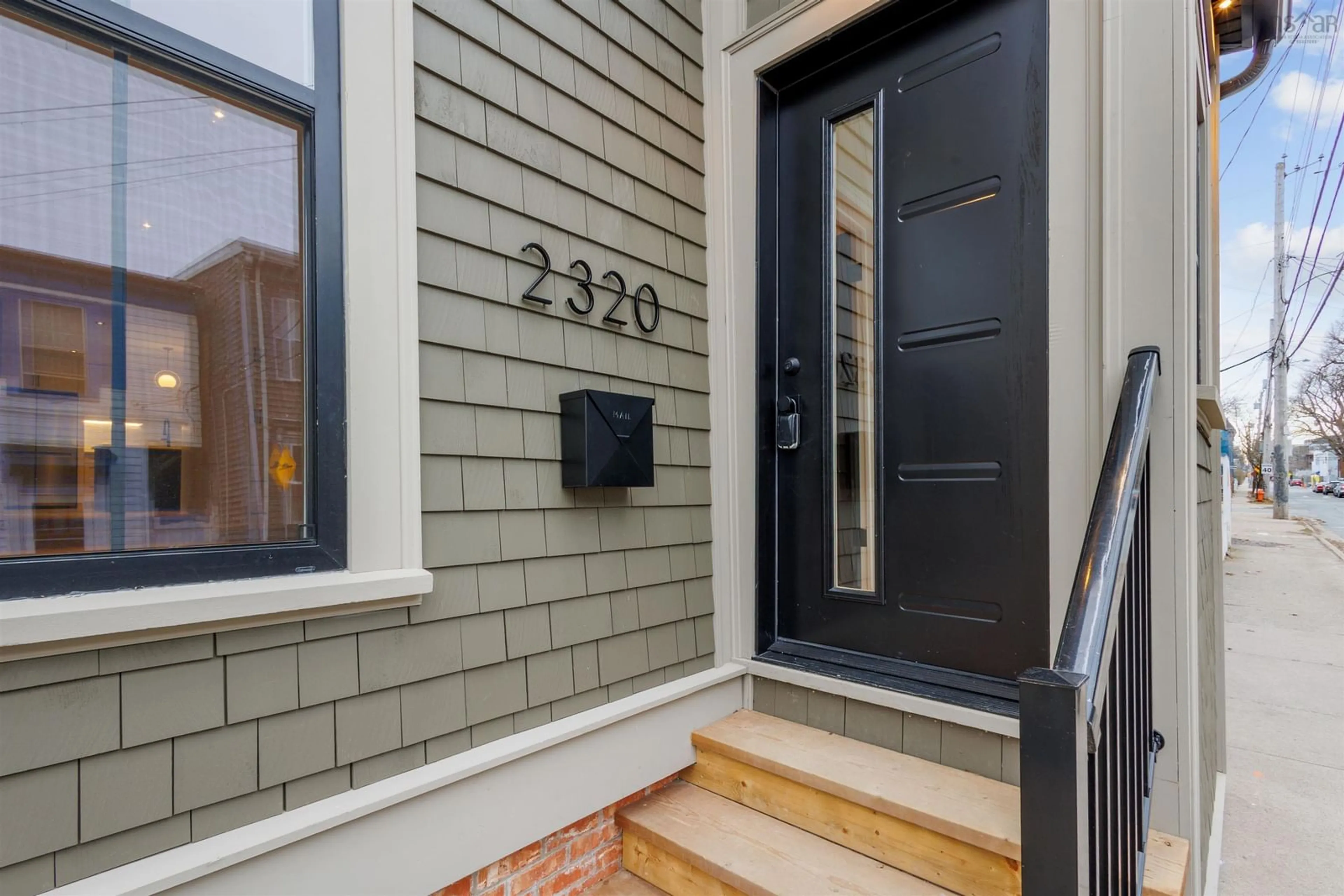 Indoor entryway for 2320 Maynard St, Halifax Nova Scotia B3K 3T7