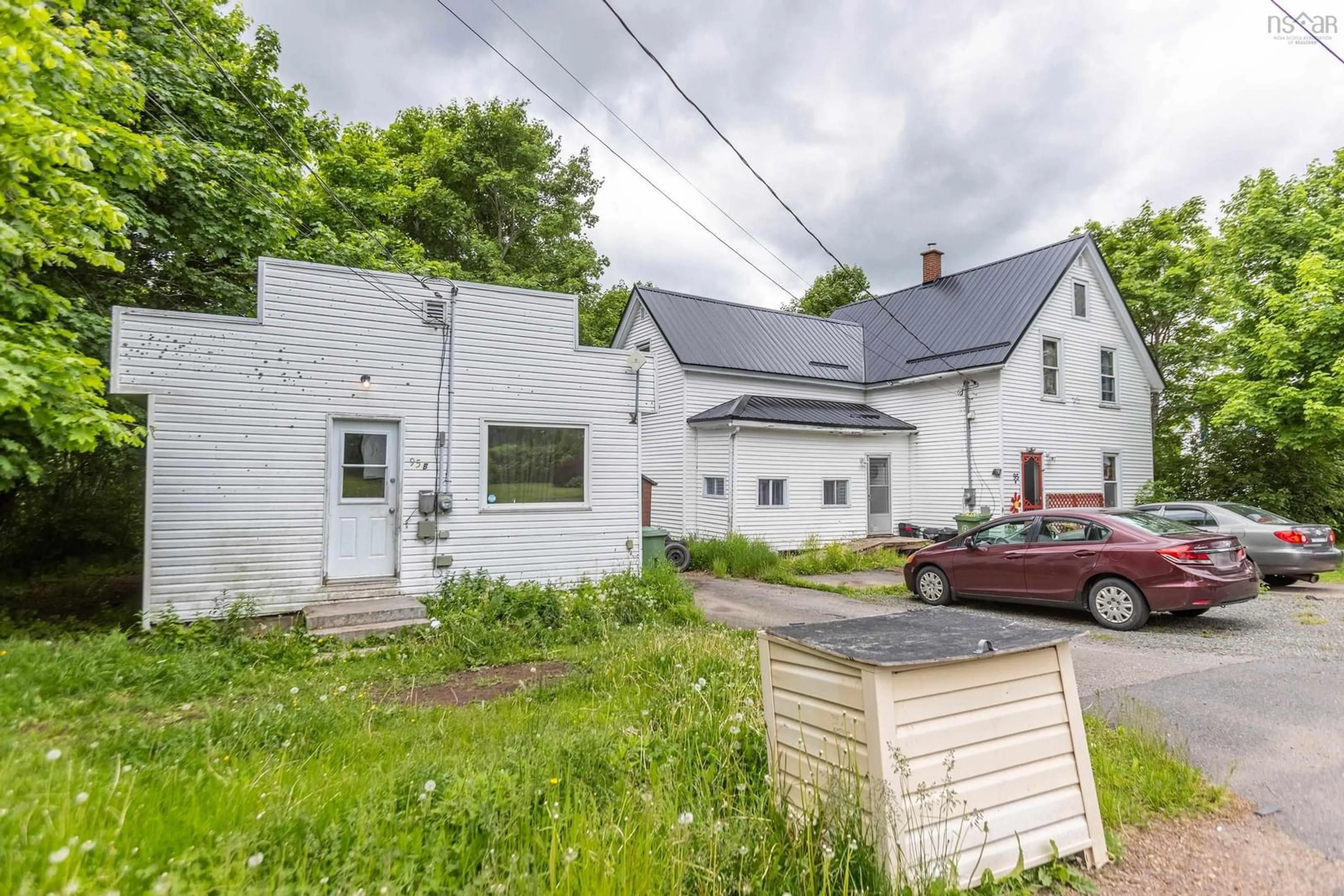 A pic from outside/outdoor area/front of a property/back of a property/a pic from drone, street for 95 Church St, Springhill Nova Scotia B0M 1X0