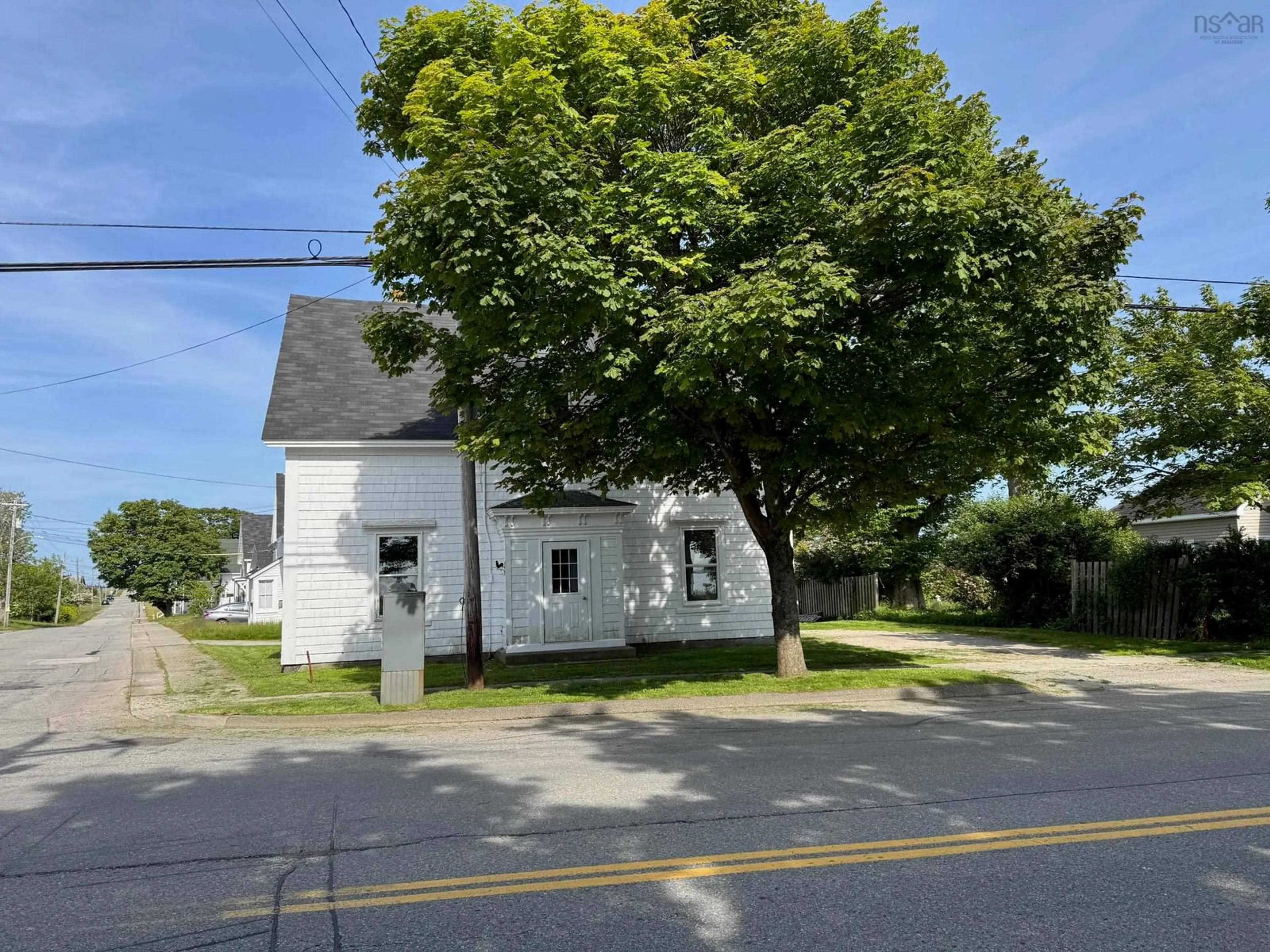 A pic from outside/outdoor area/front of a property/back of a property/a pic from drone, street for 29-31 Main St, Yarmouth Nova Scotia B5A 1A1