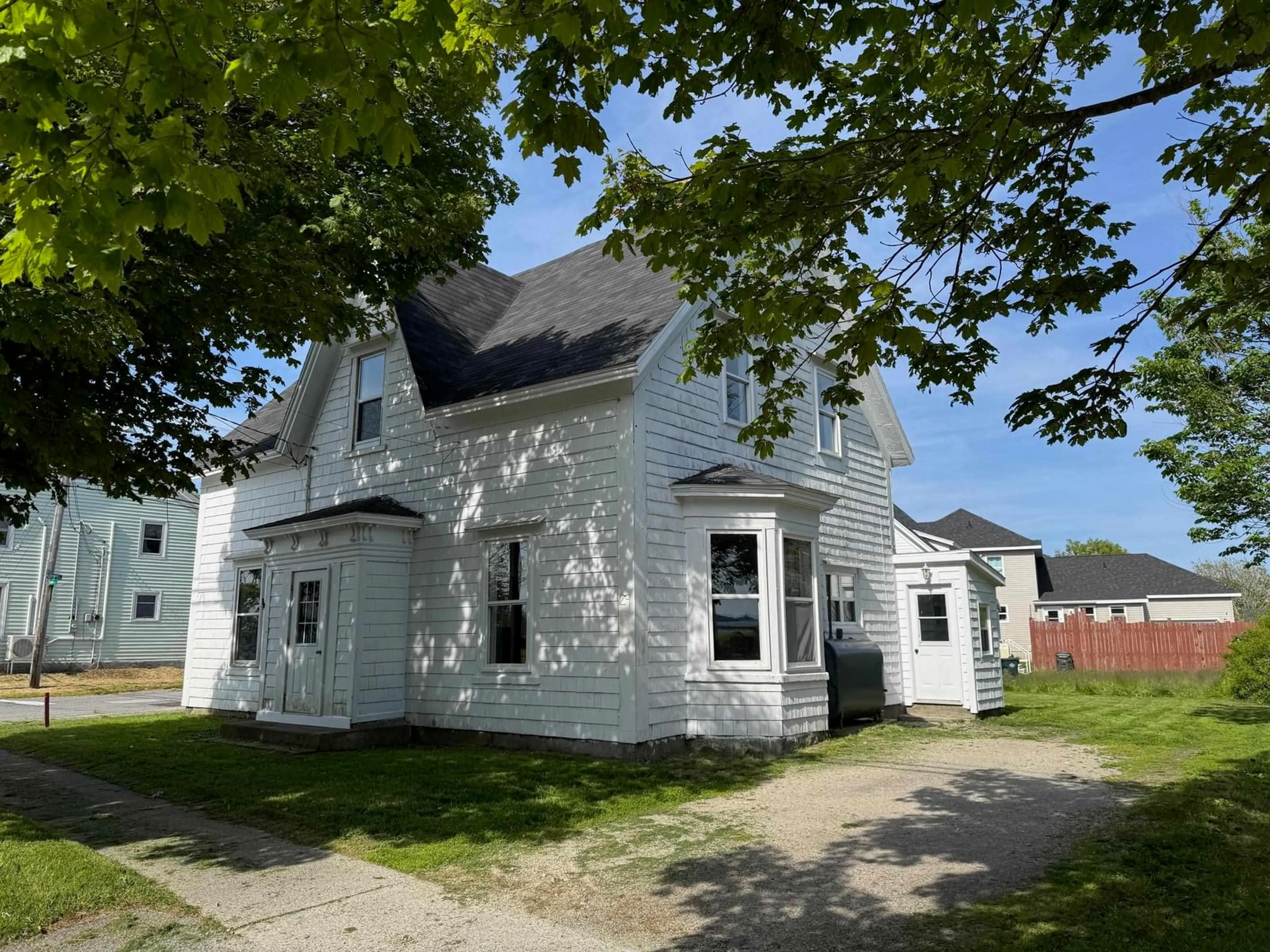 A pic from outside/outdoor area/front of a property/back of a property/a pic from drone, building for 29-31 Main St, Yarmouth Nova Scotia B5A 1A1