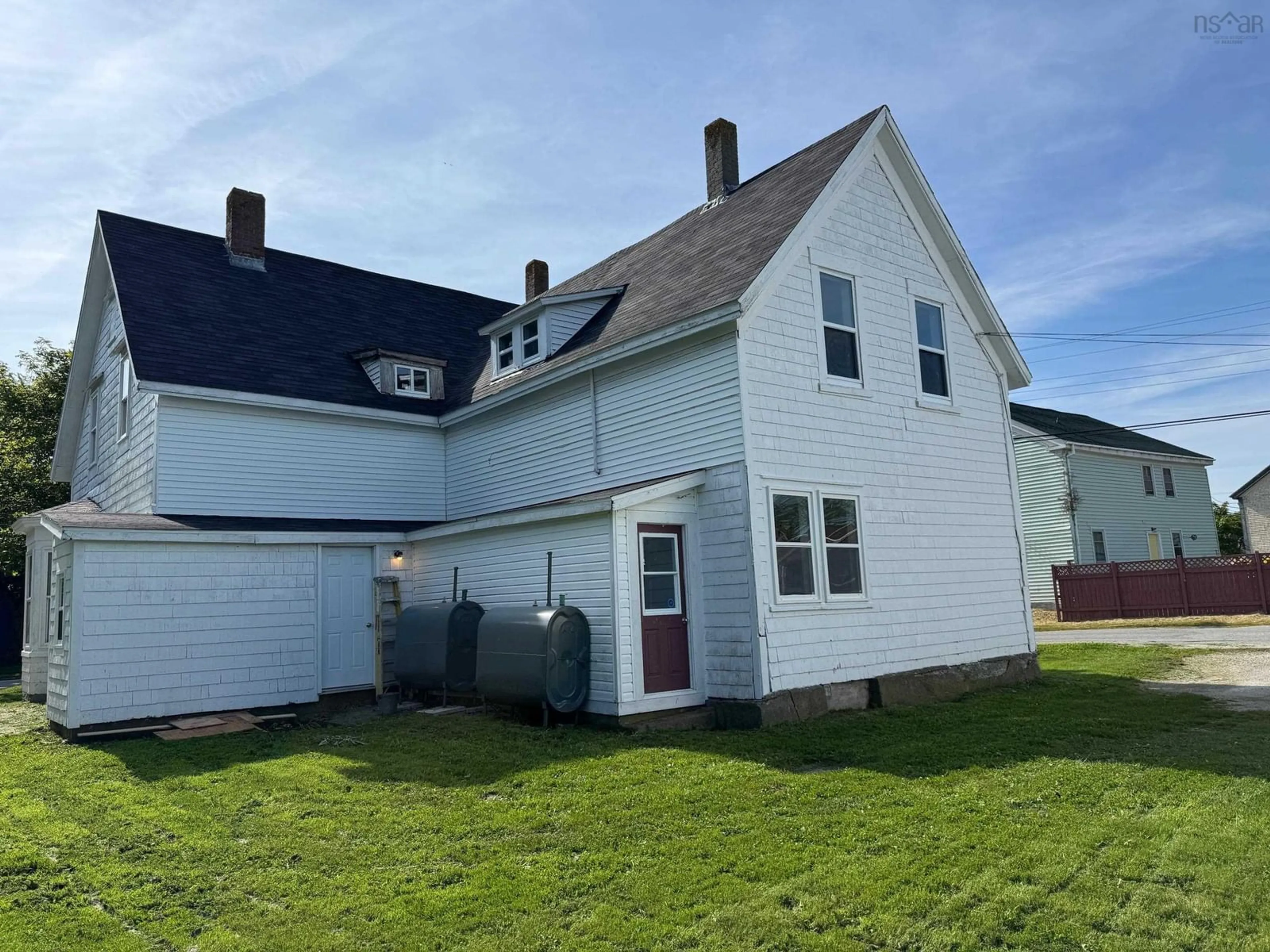A pic from outside/outdoor area/front of a property/back of a property/a pic from drone, building for 29-31 Main St, Yarmouth Nova Scotia B5A 1A1