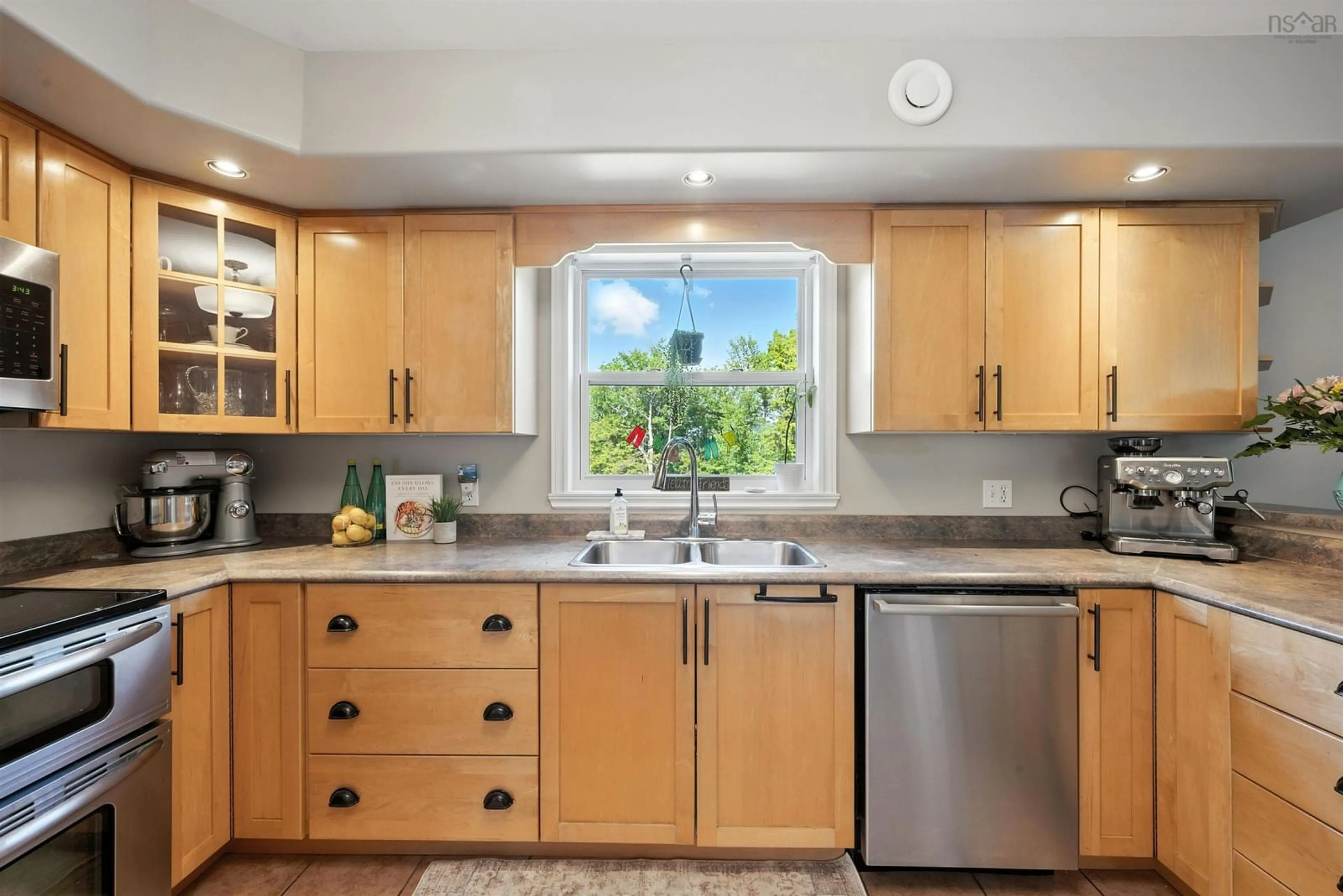 Standard kitchen, ceramic/tile floor for 60 Pepperbush Crt, Middle Sackville Nova Scotia B4E 3J9