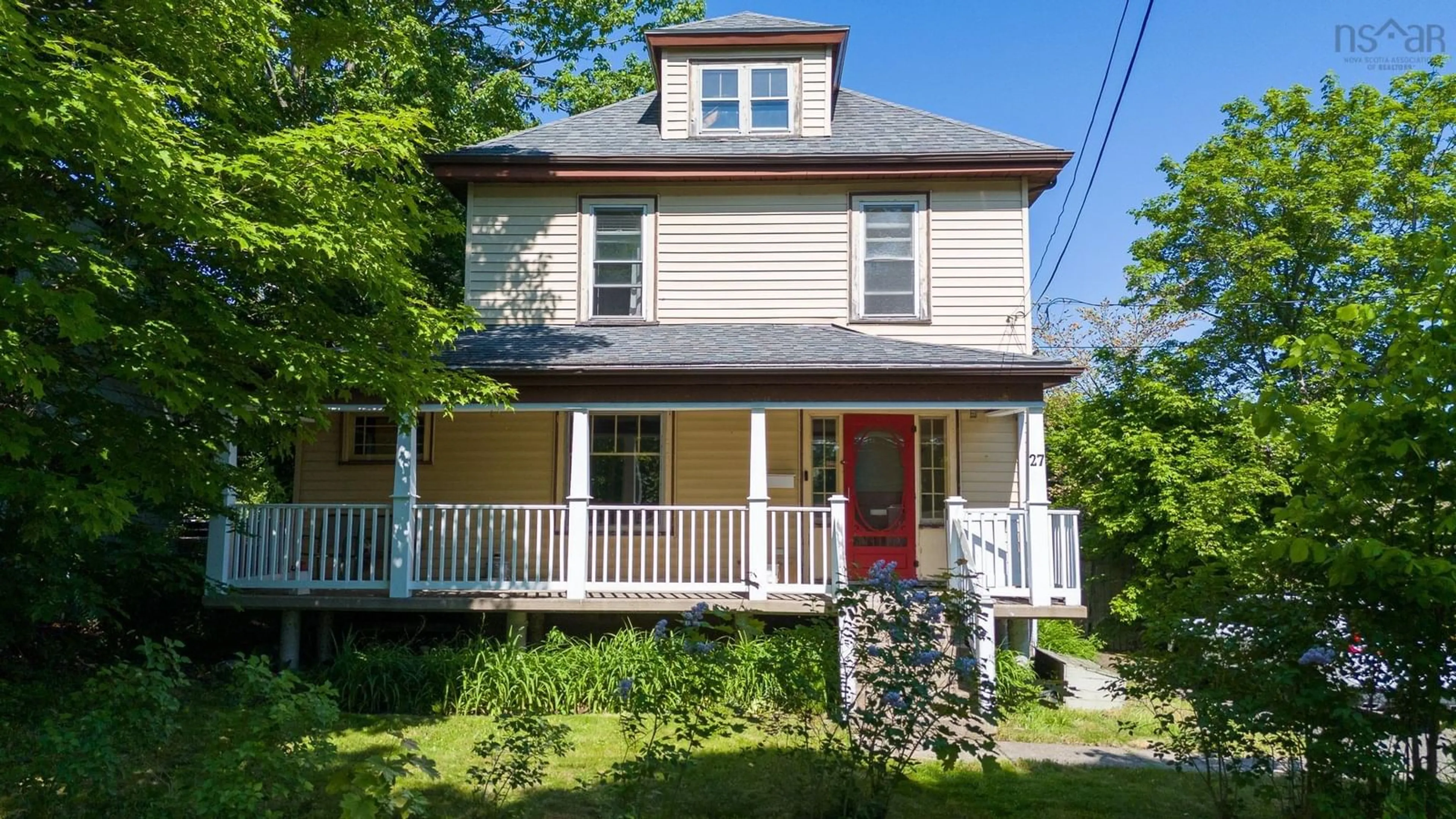 Home with vinyl exterior material, street for 27 Victoria Street, North Sydney Nova Scotia B2A 1G8
