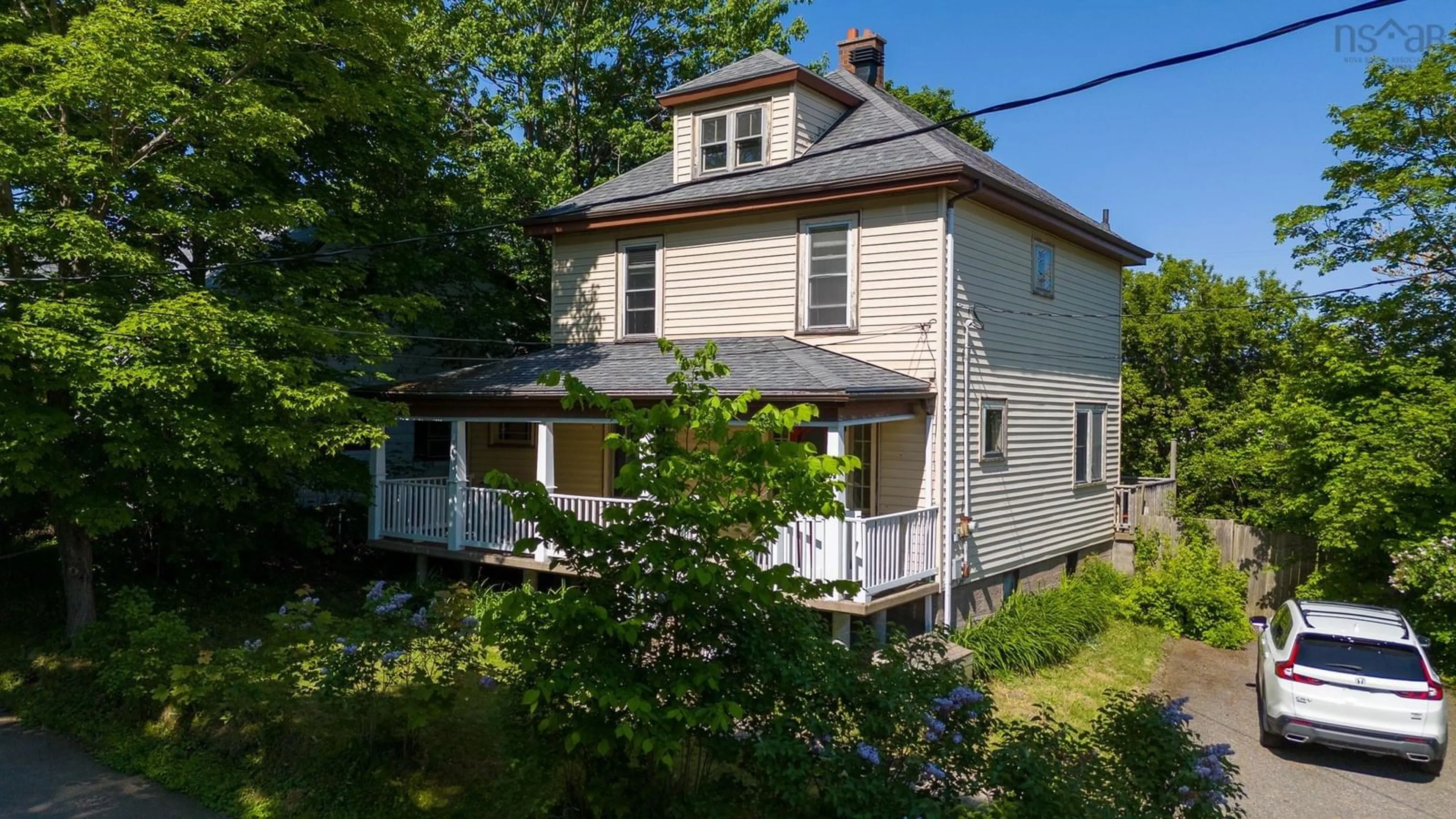 A pic from outside/outdoor area/front of a property/back of a property/a pic from drone, street for 27 Victoria Street, North Sydney Nova Scotia B2A 1G8